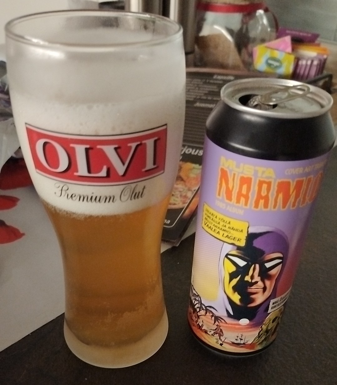 Mustanaamio, Finland