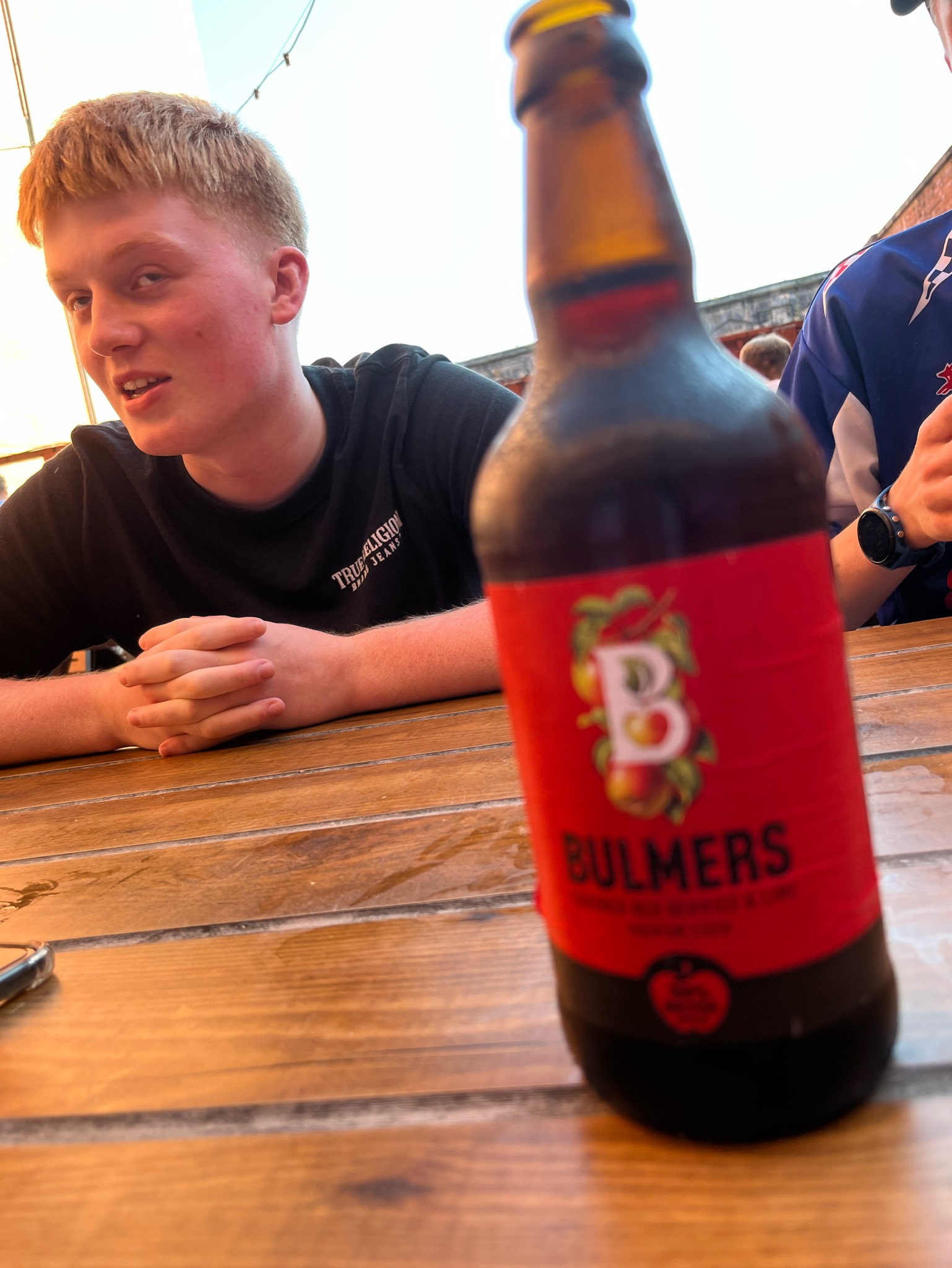 Bulmers Crushed Red Berries & Lime, England