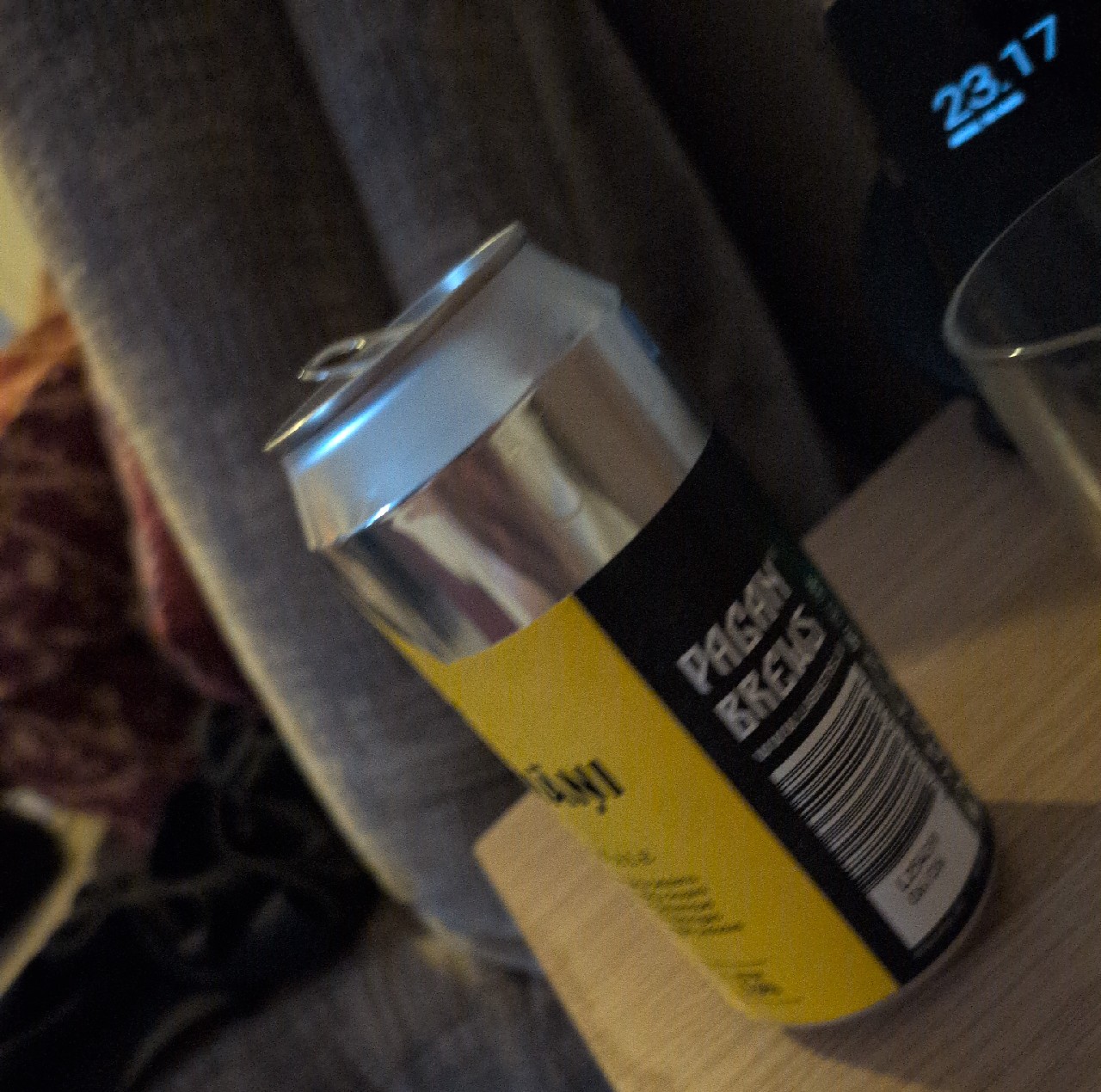 Trīs Indiāņi, Latvia