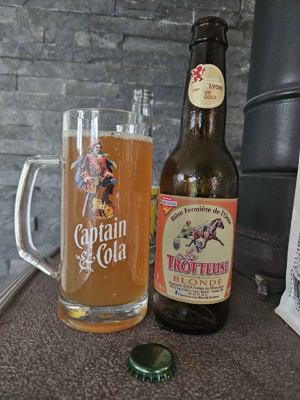 La Trotteuse Blonde, France