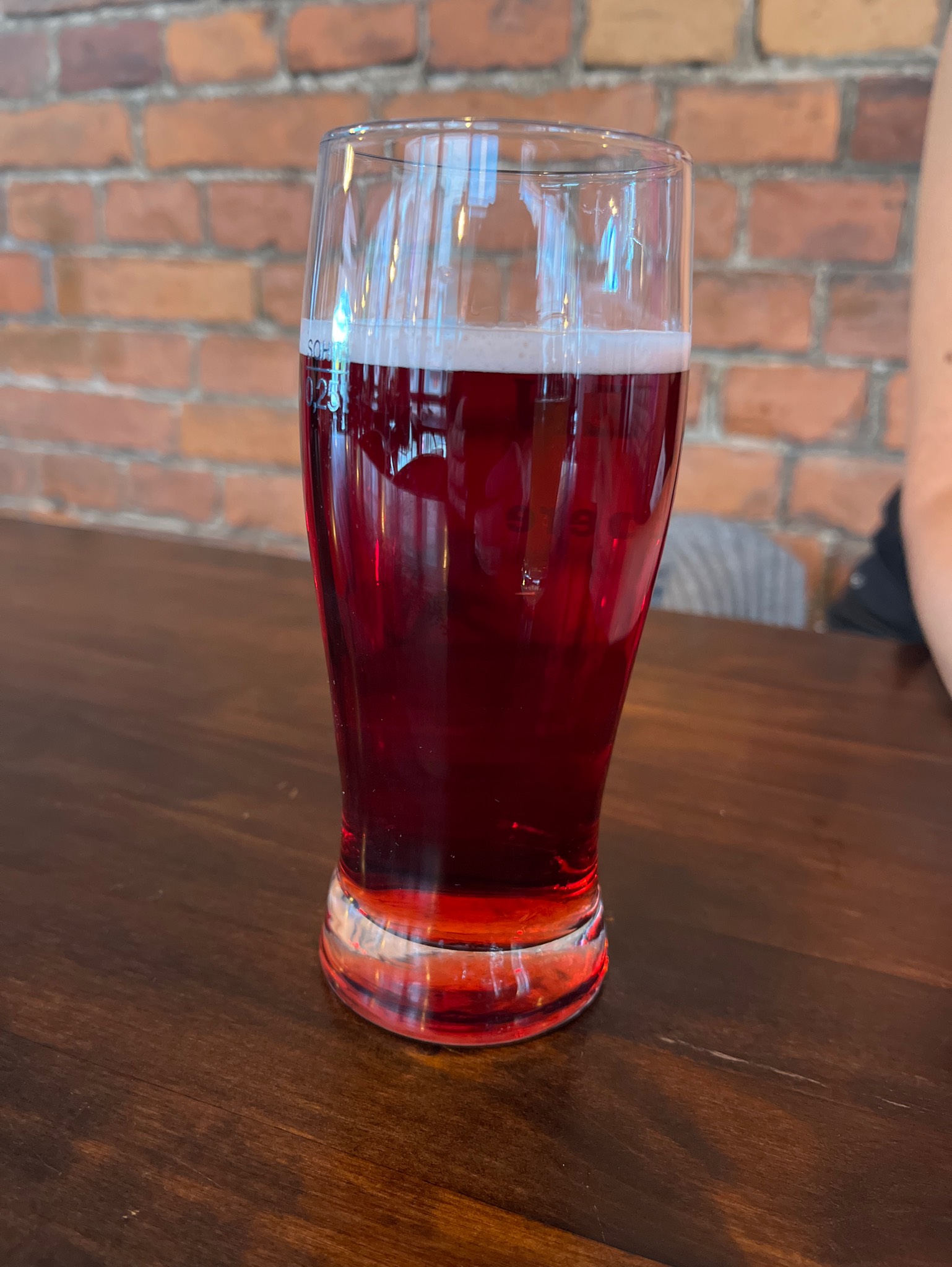 Mummon Mustaherukkasiideri, Finland