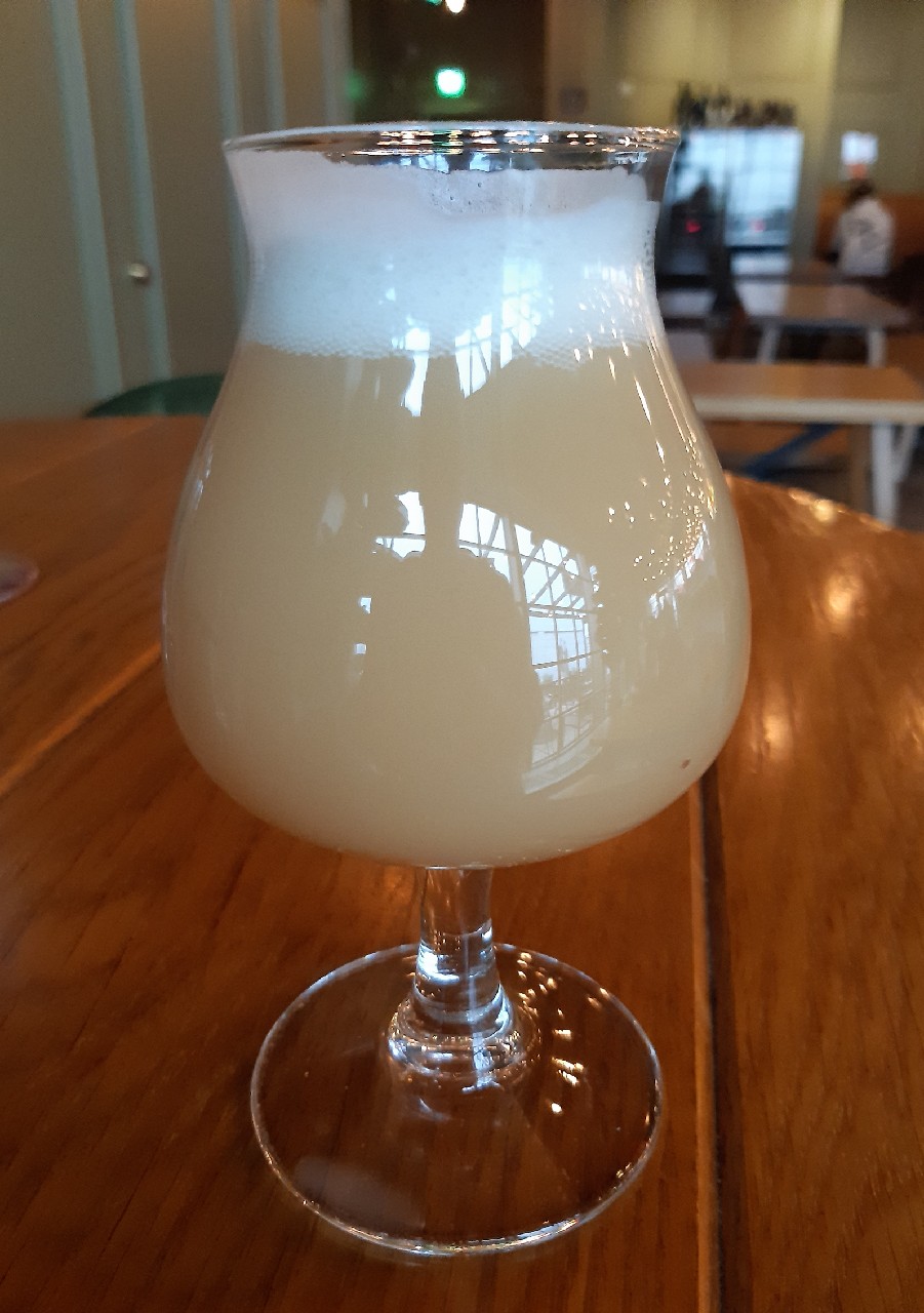 DDH Black Cat Sees All, Long Live Beerworks