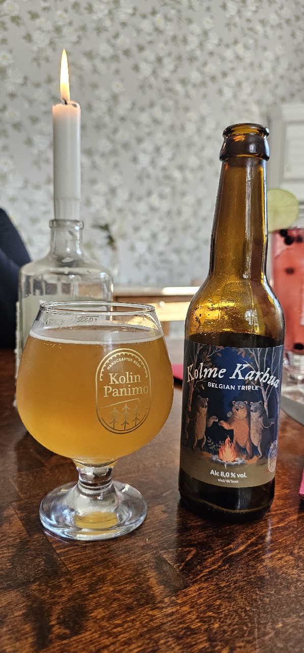 Kolme Karhua, Finland