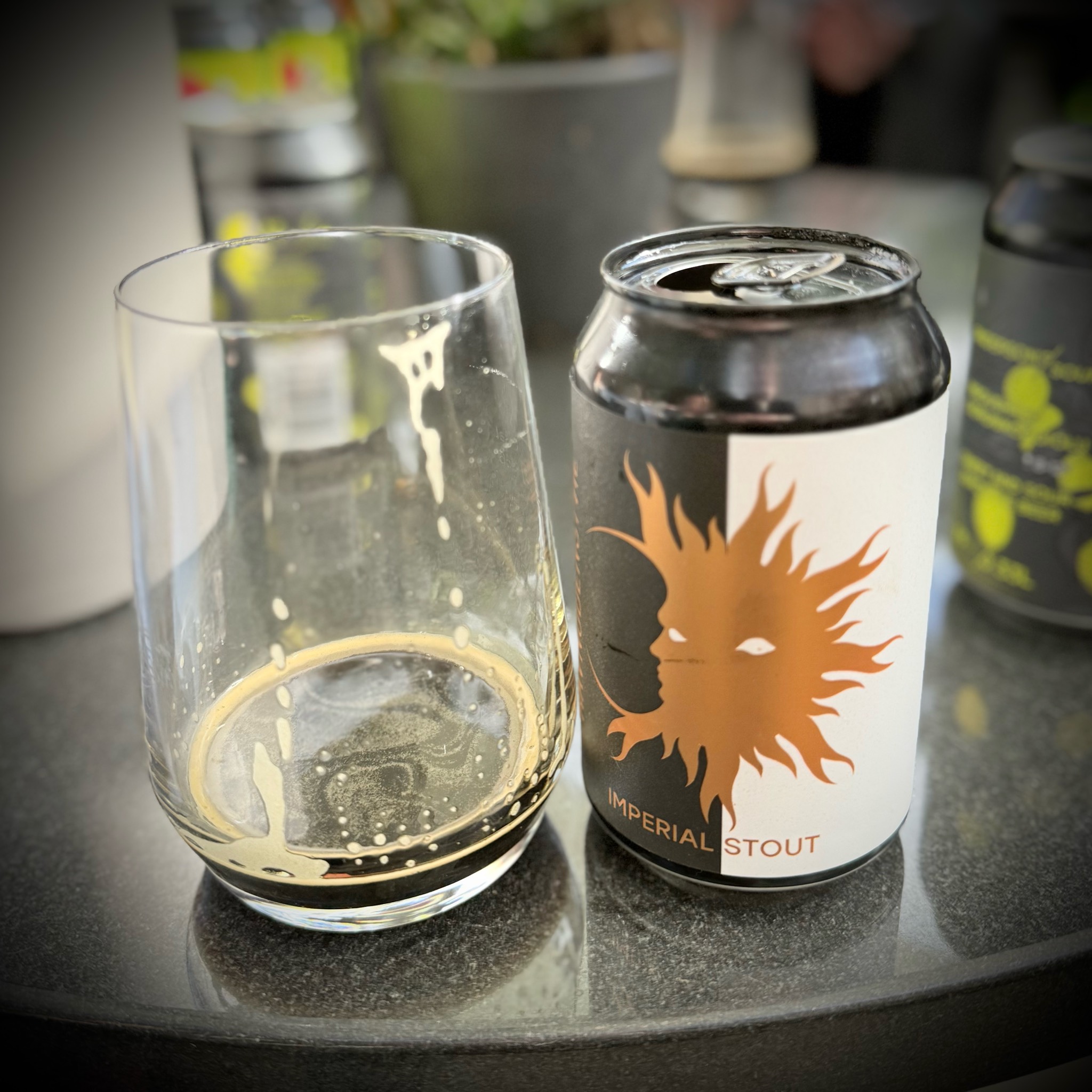 Ravnodenstvie, Estonia