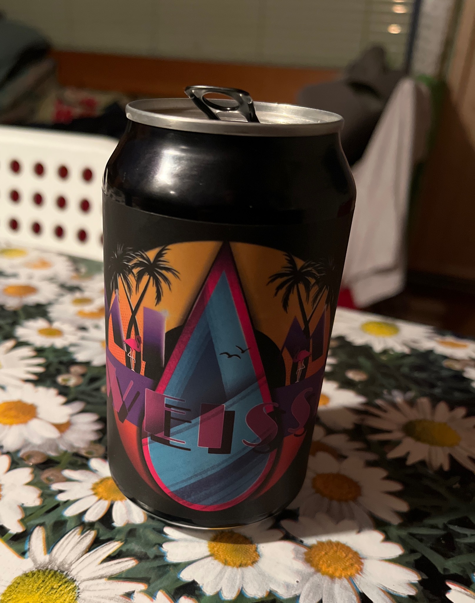Miami Weisse, Estonia
