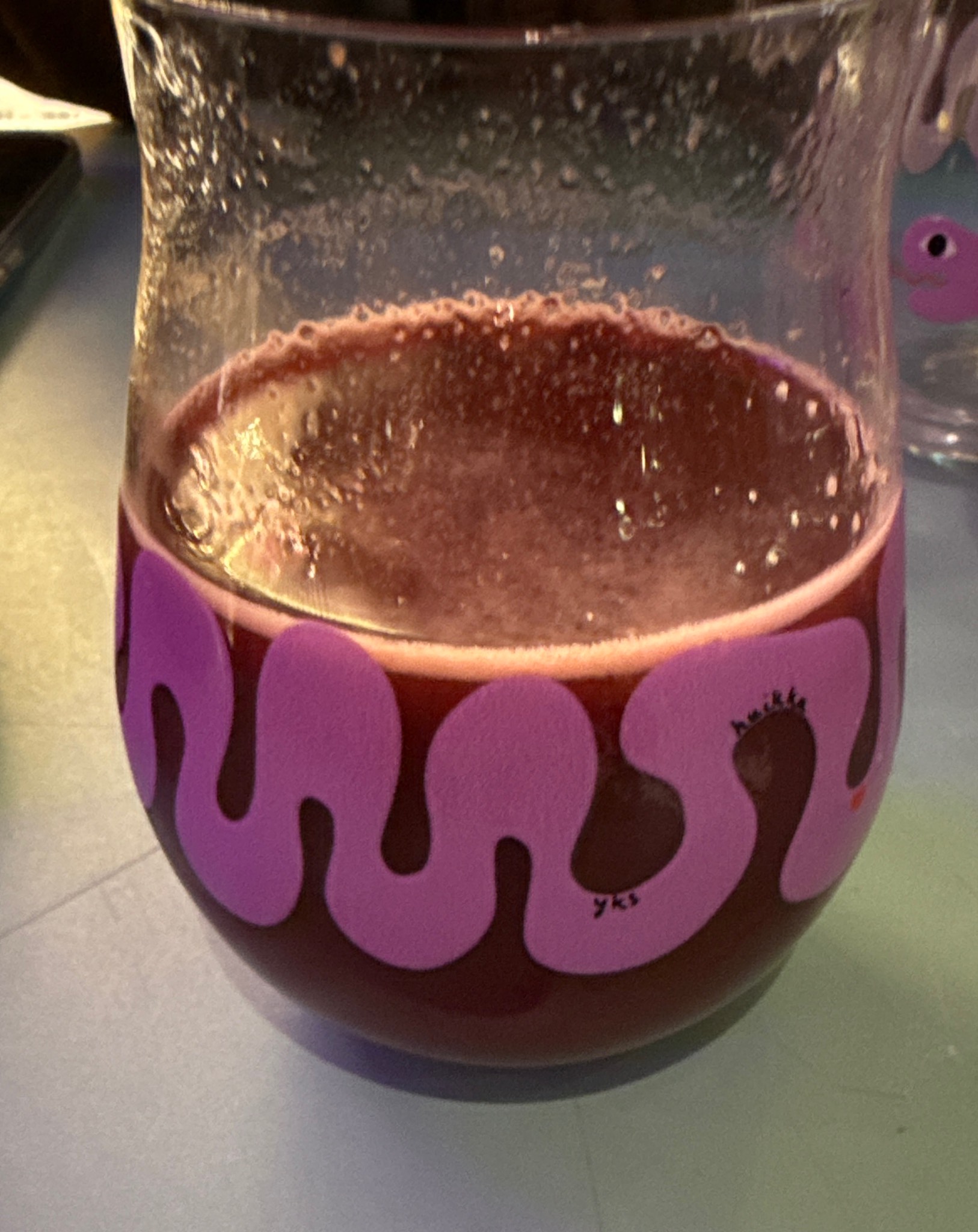 Crimson veil, Estonia