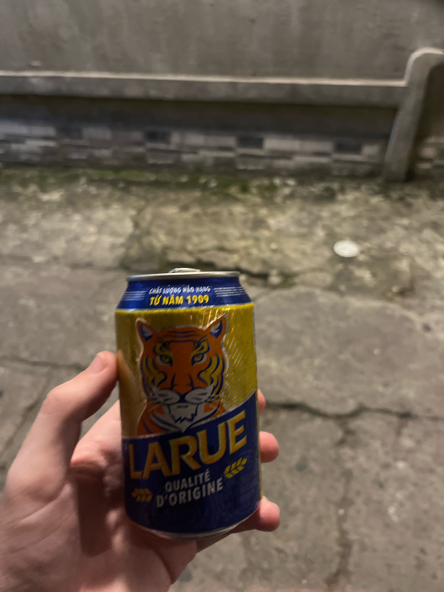 Biere Larue, Vietnam