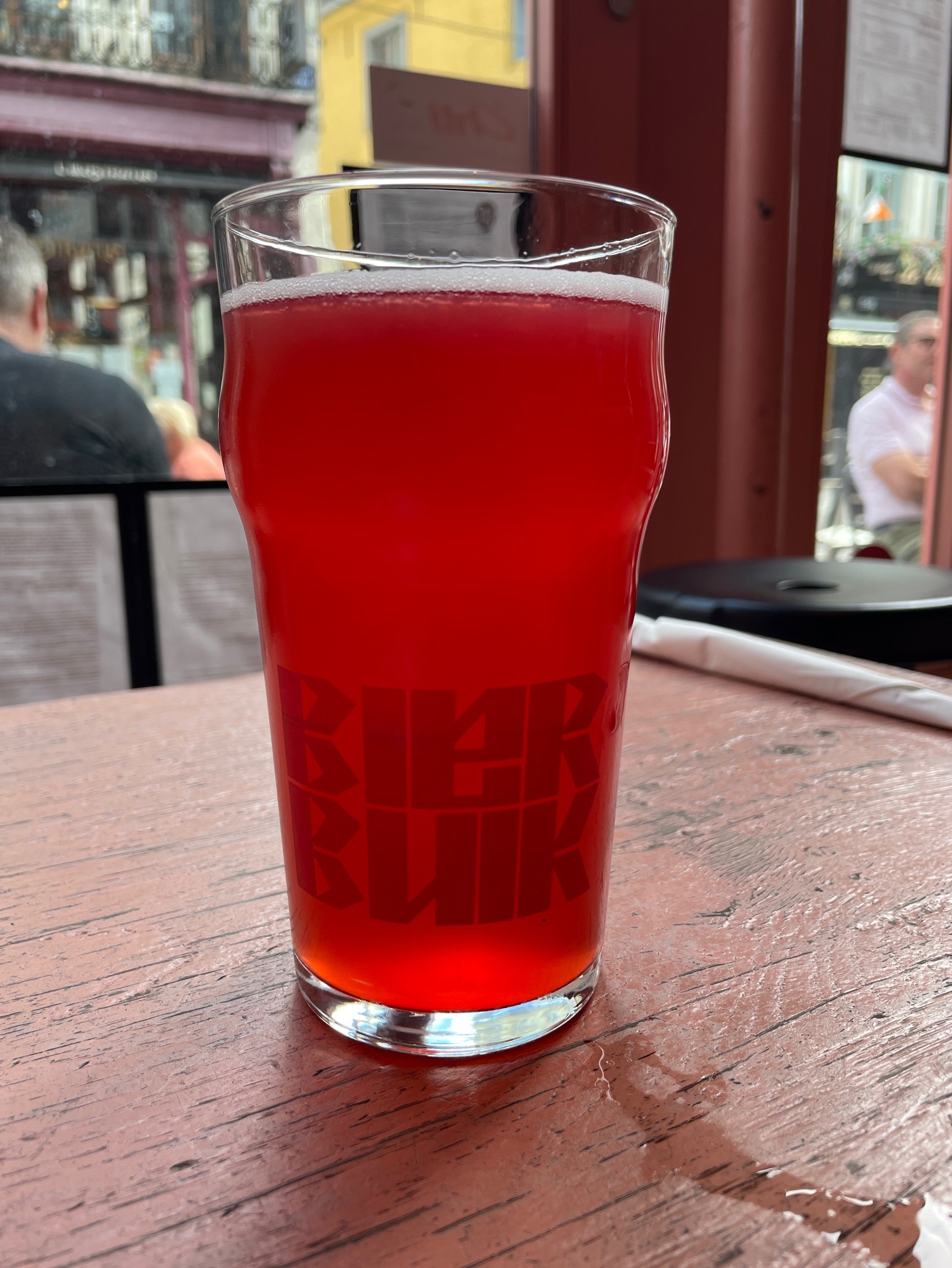 Framboise Hardy, Bierbuik