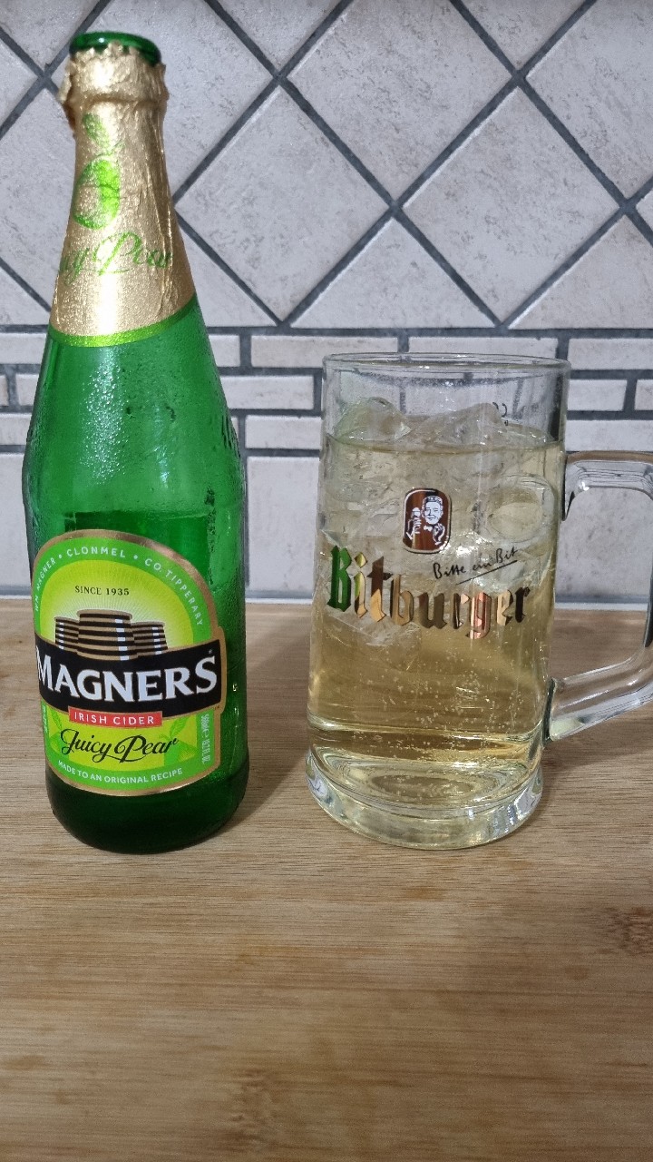 Magners Irish Cider Pear / Classic Pear, Ireland