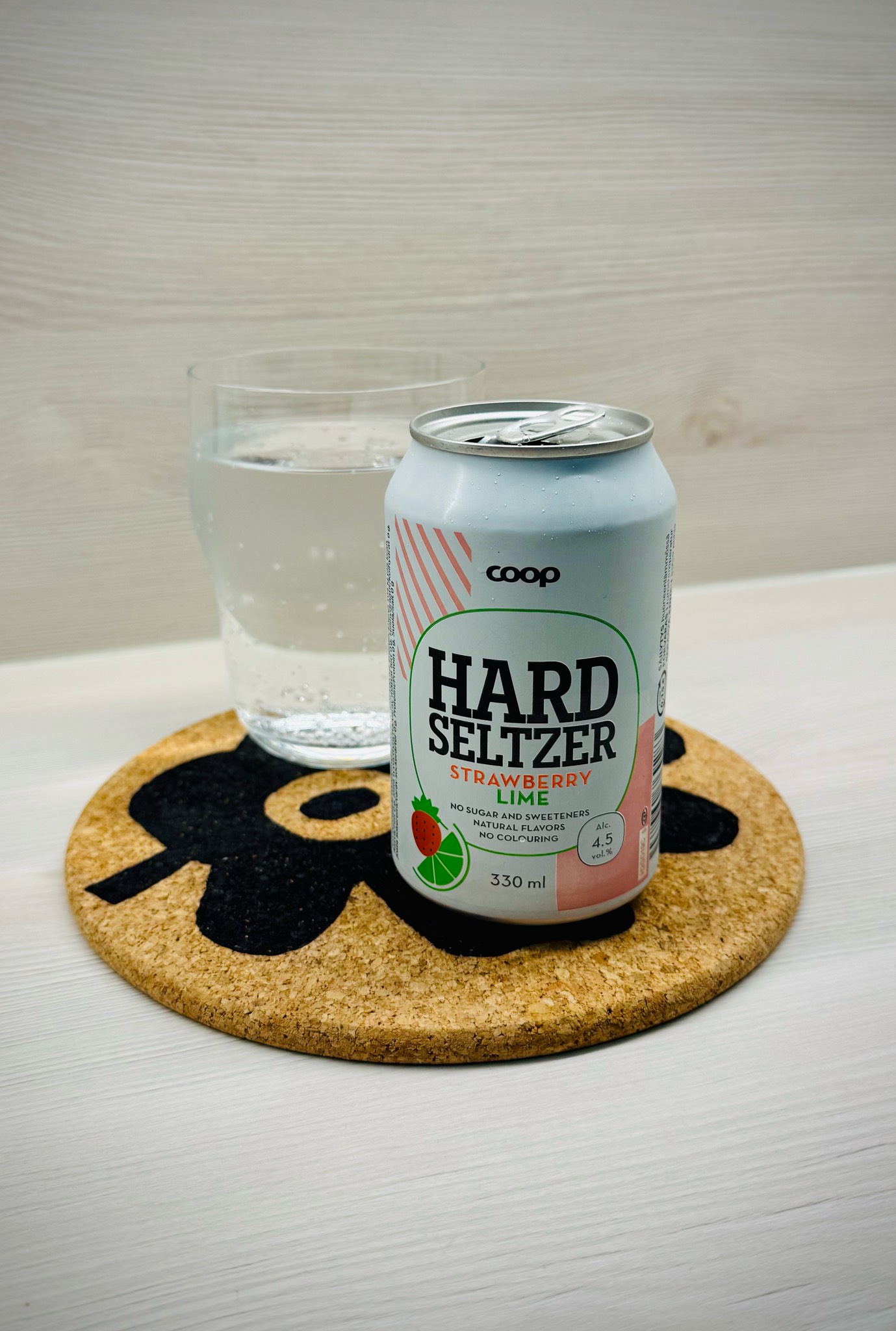 Rainbow Strawberry & Lime Hard Seltzer, Finland