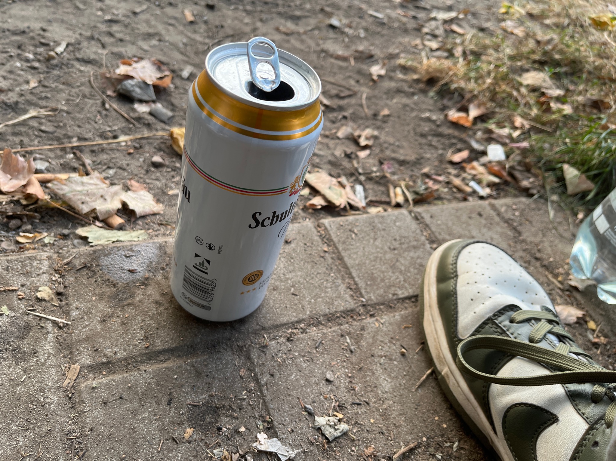 Schultenbräu Pils/ Karlskrone Lager, Germany