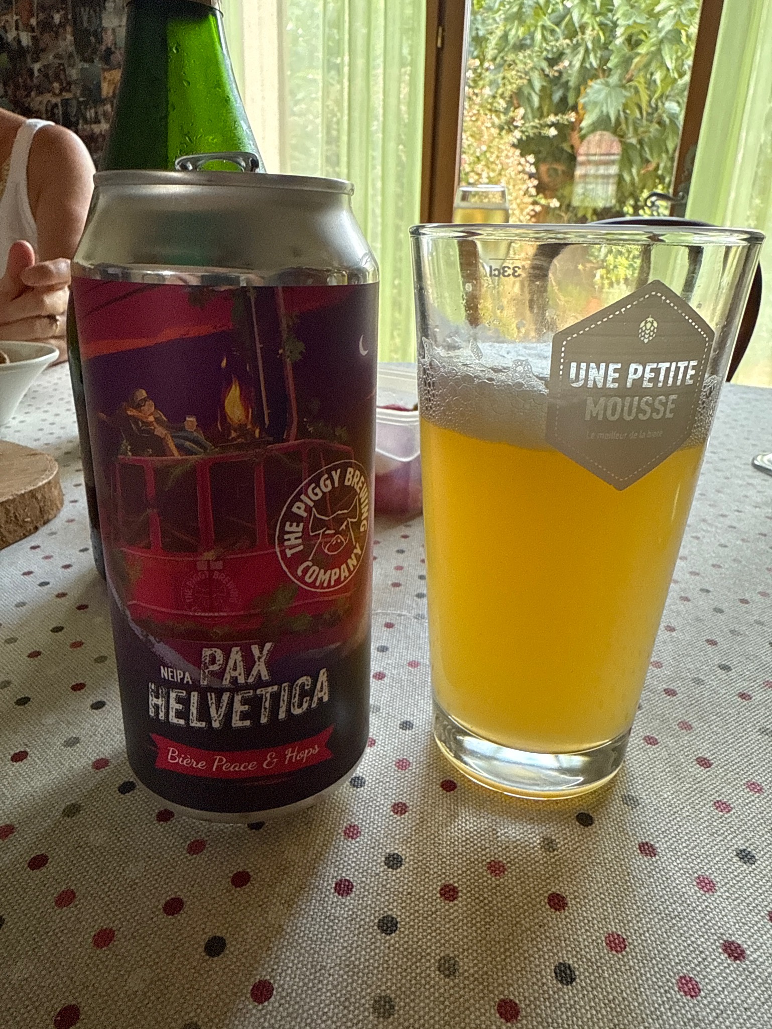 Pax Helvetica, France