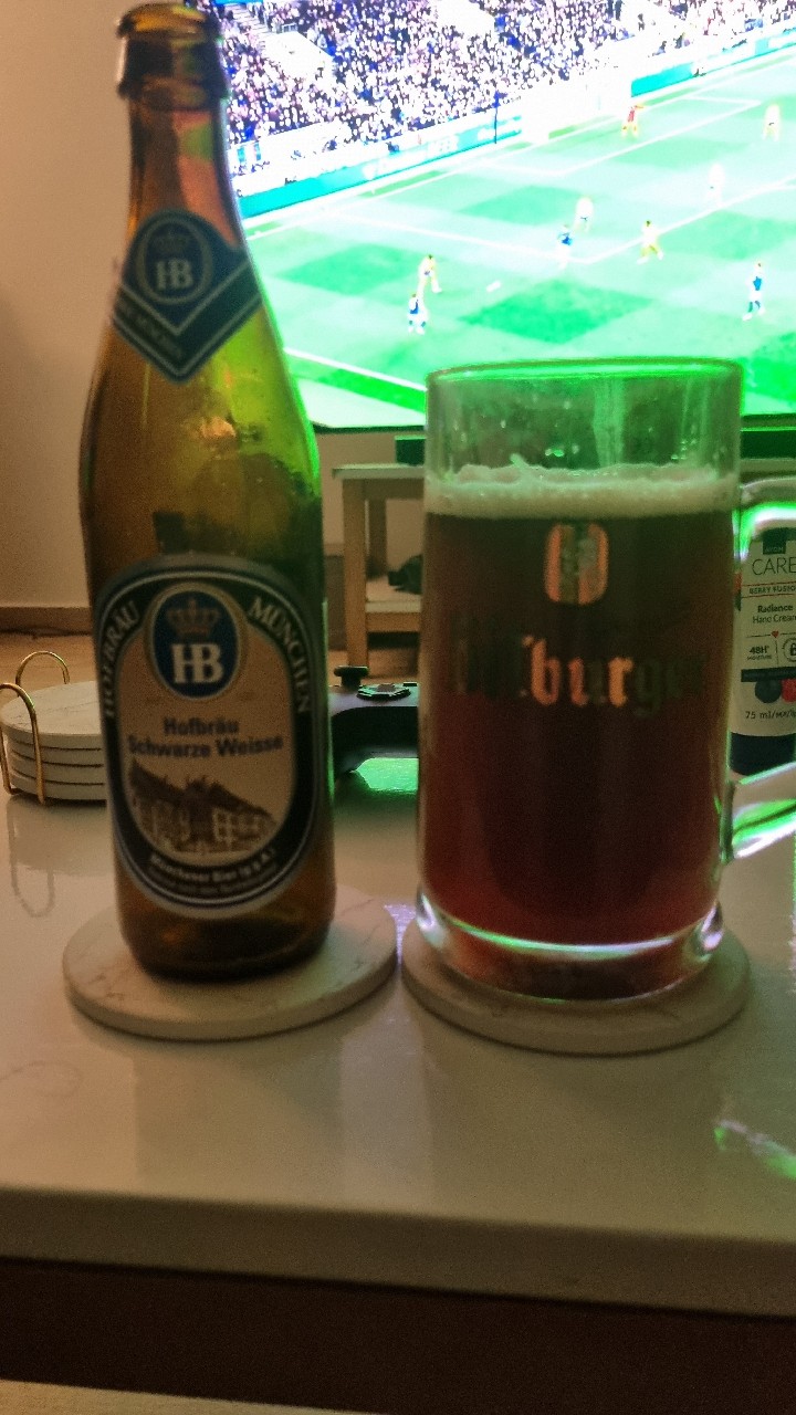 Hofbräu Schwarze Weisse / Dark Wheat / Hefeweizen Dunkel, Germany