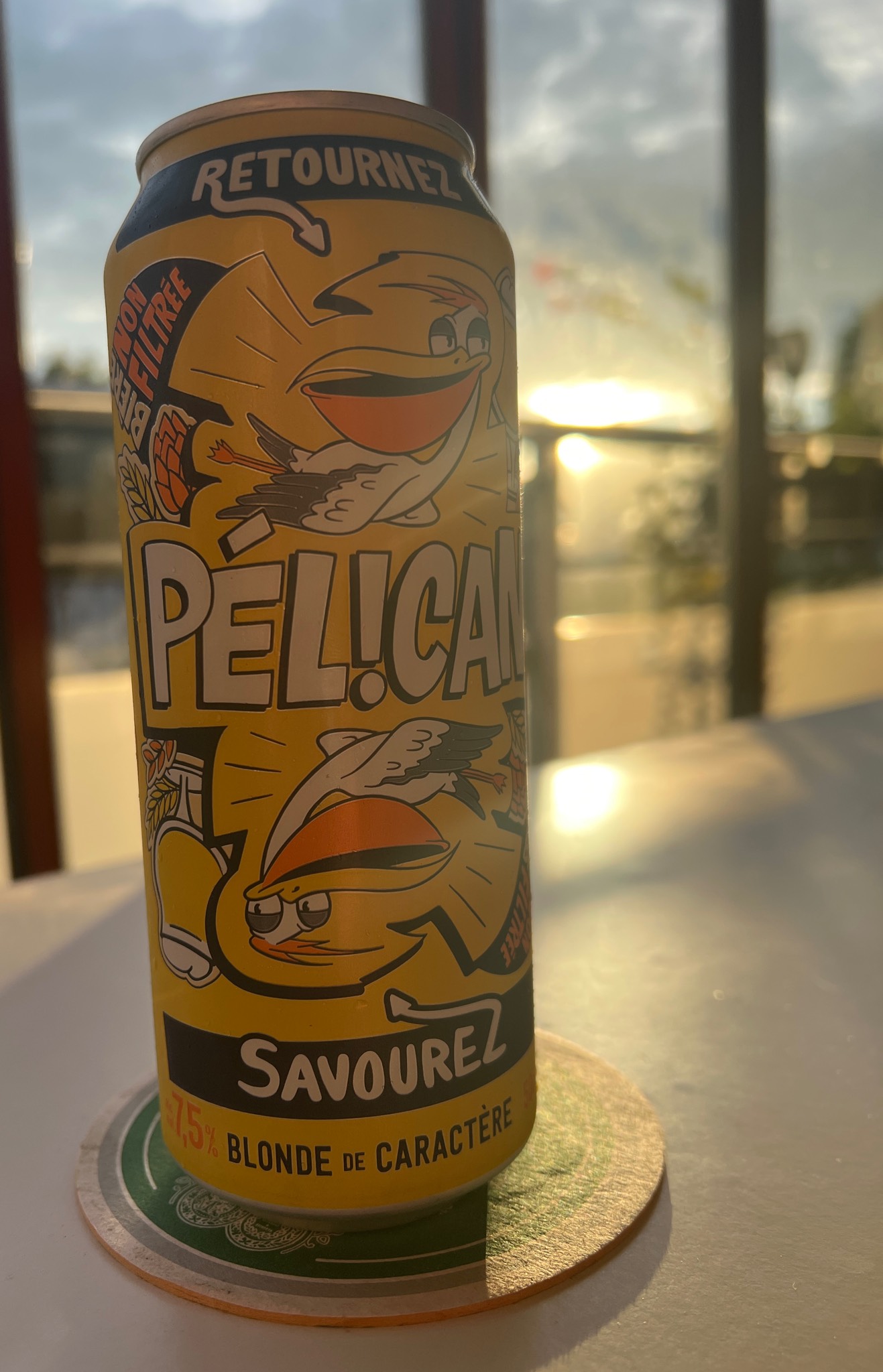 Pélican Blonde, France