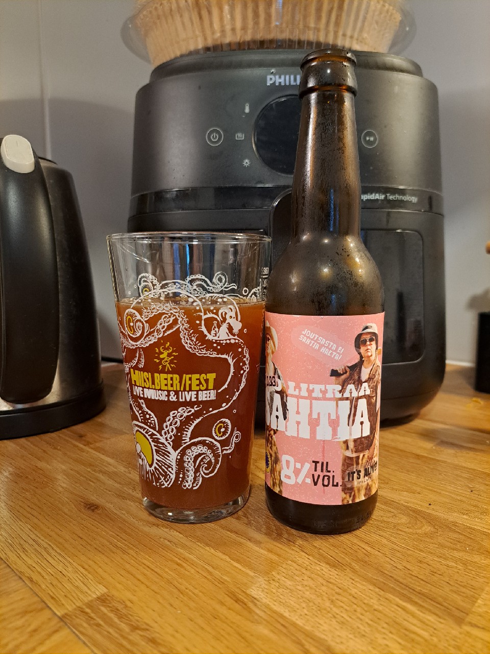 0,33 Litraa Sahtia, Finland