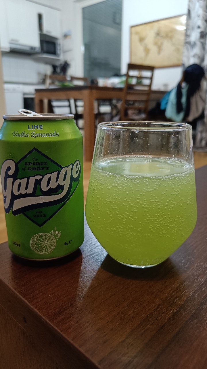 Garage Vodka Lemonade Lime, Finland