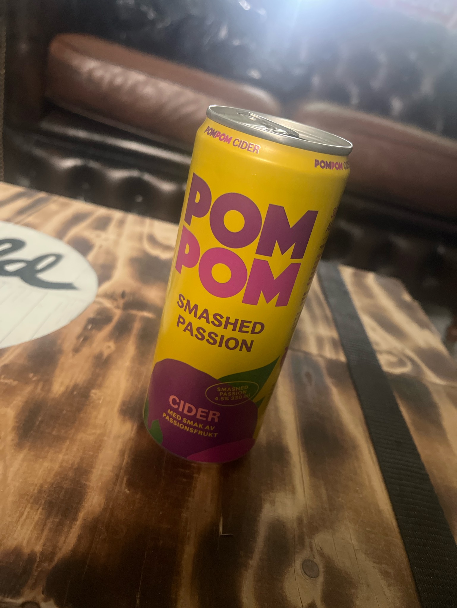 Pom pom Smashed Passion, Sweden