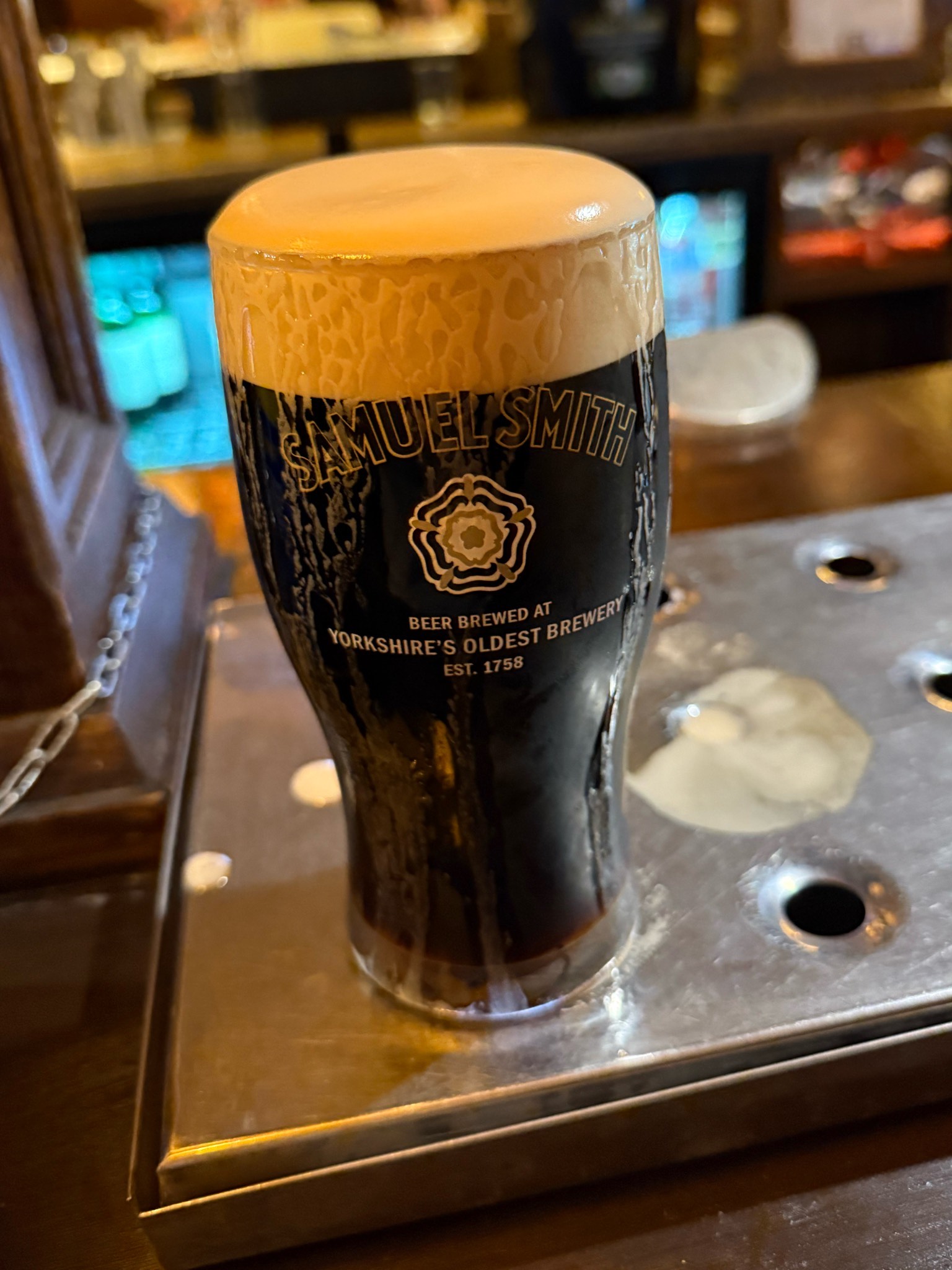 Old Brewery Samuel Smiths Extra Stout, England