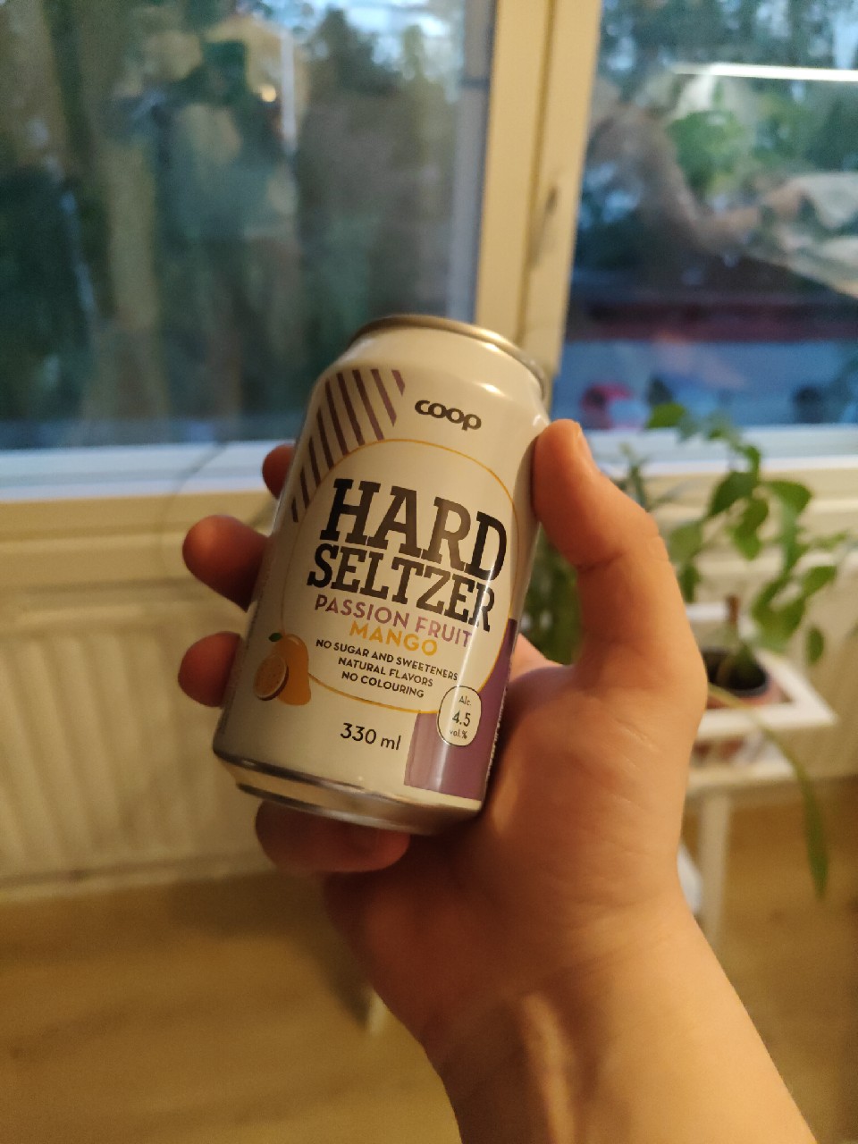 Rainbow Hard Seltzer Passion Fruit Mango, Finland