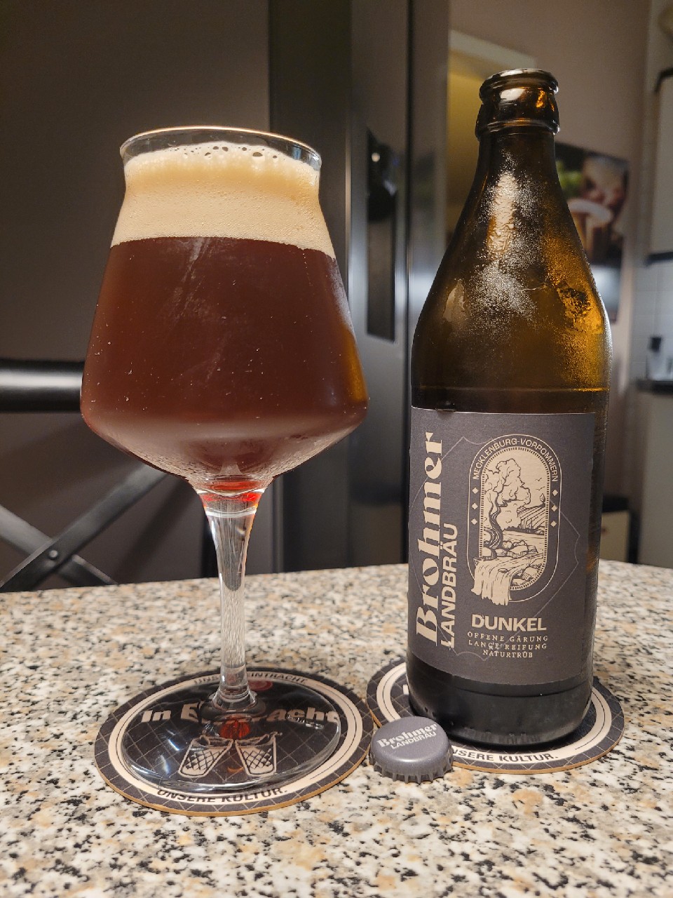 Brohmer Landbräu Dunkel, Brohmer Landbräu