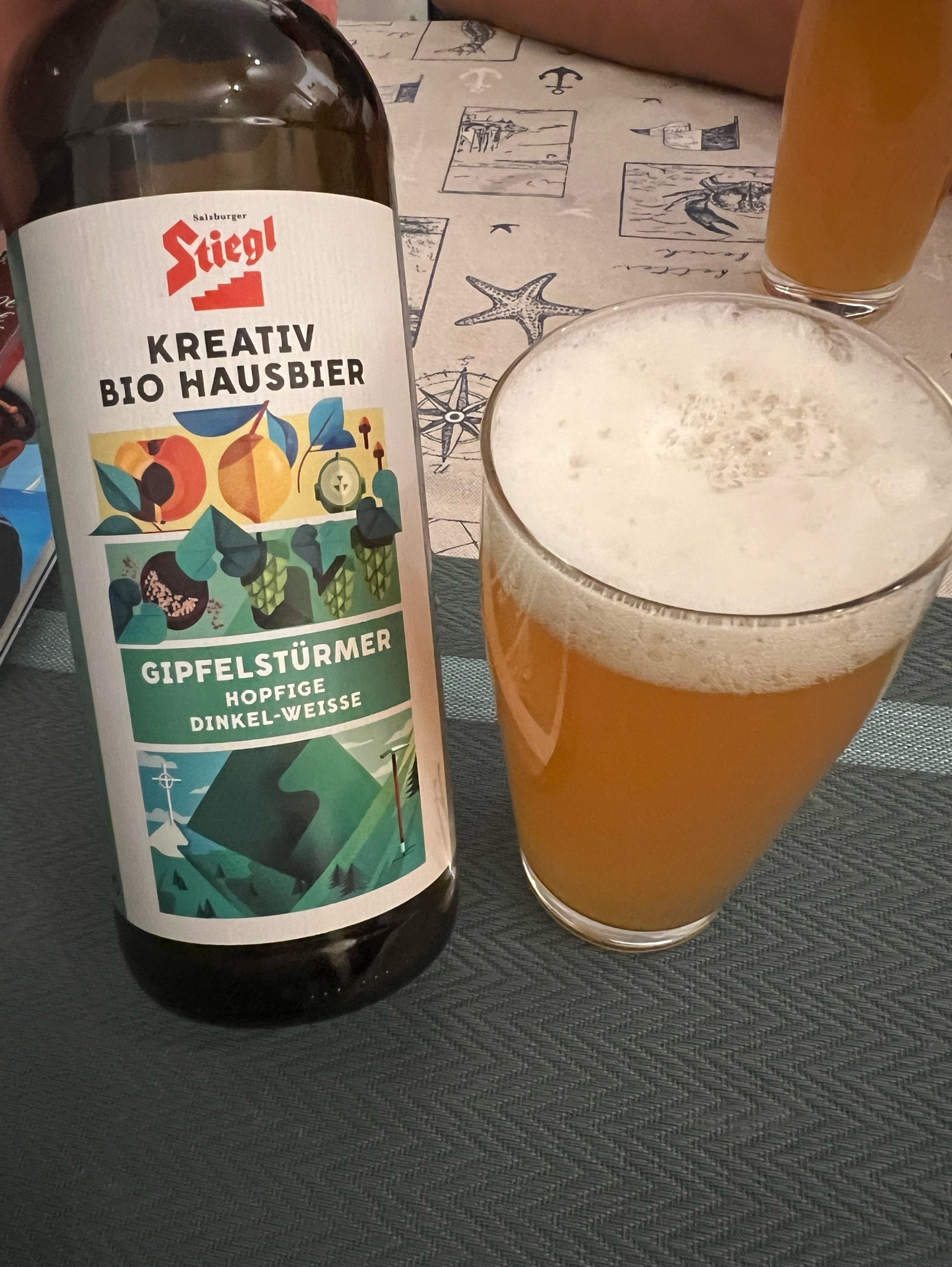 Stiegl Hausbier Nr. 37: Gipfelstürmer Hopfige Dinkel Weisse, Austria