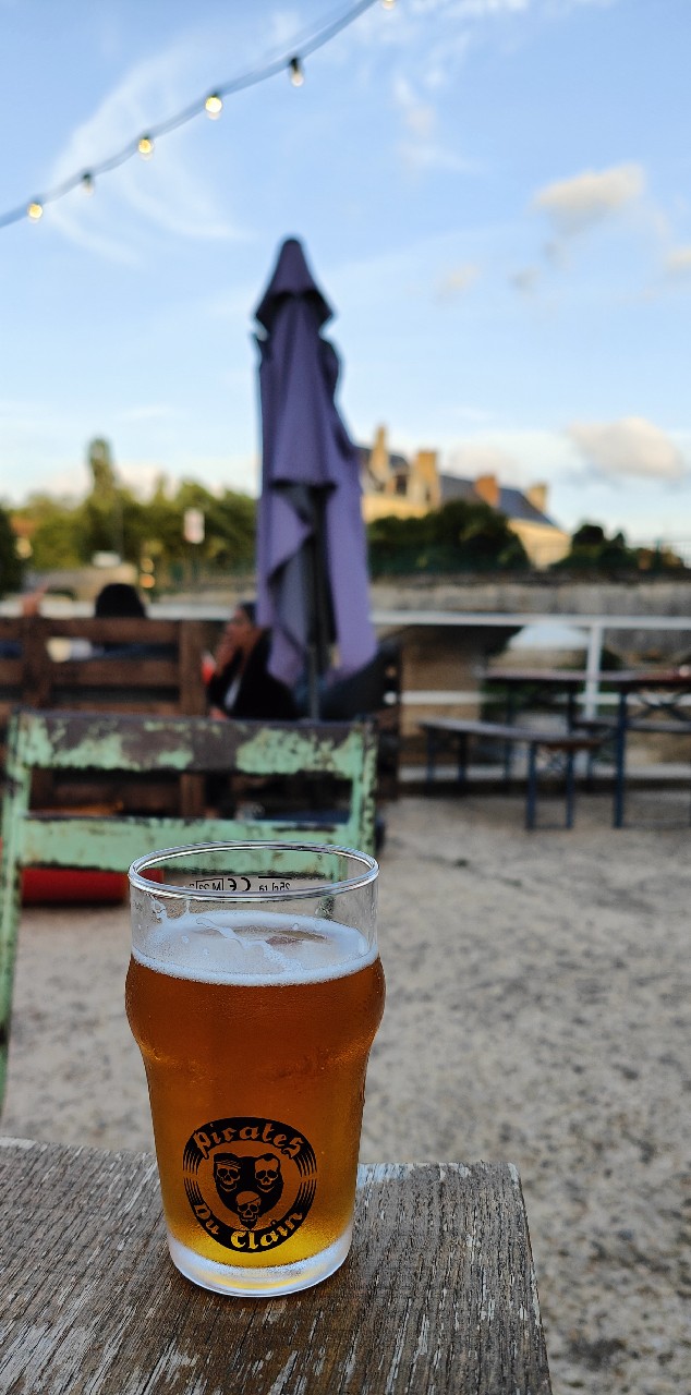 Pirate Fantôme, Pirates Du Clain