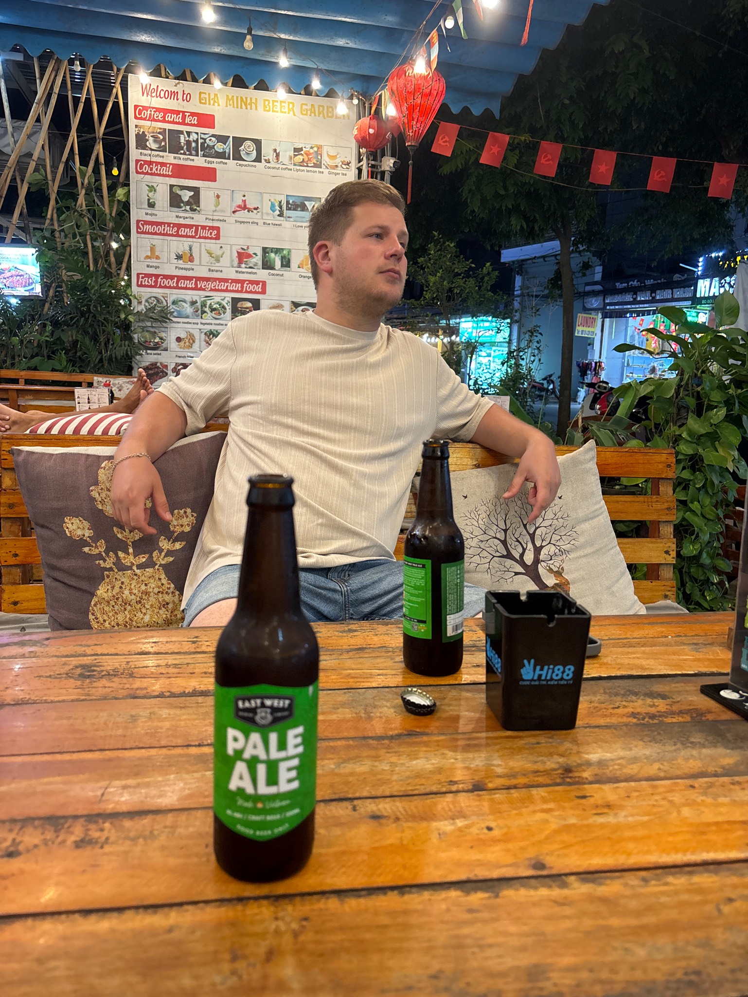 East West Pale Ale, East West Brewing Co.