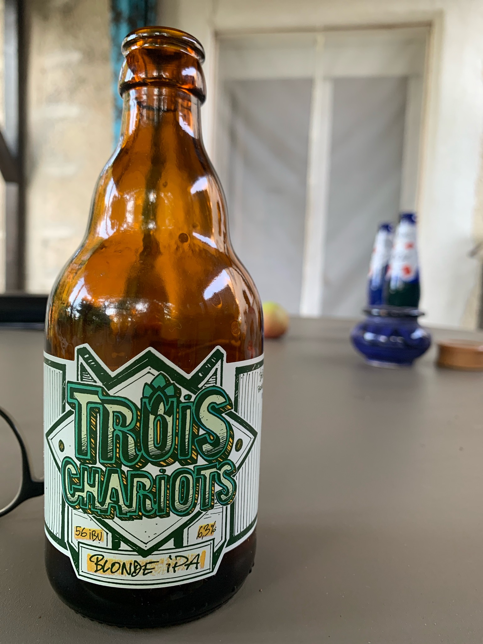 Trois Chariots Blonde IPA, Brasserie De Sutter