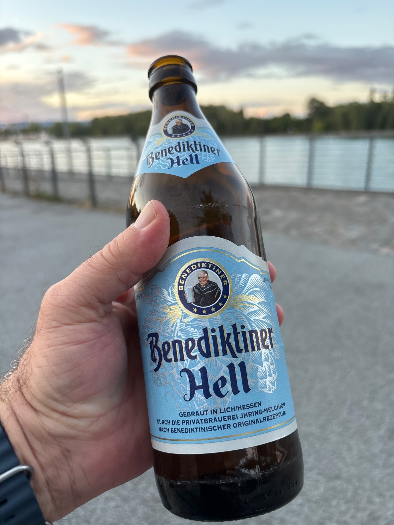 Benediktiner Hell, Benediktiner Weißbräu GmbH