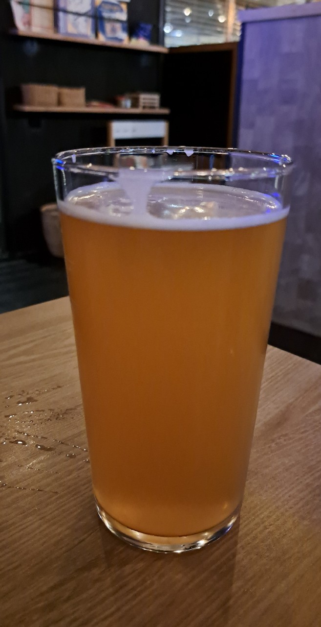 TT Hefeweizen, Tap & Table