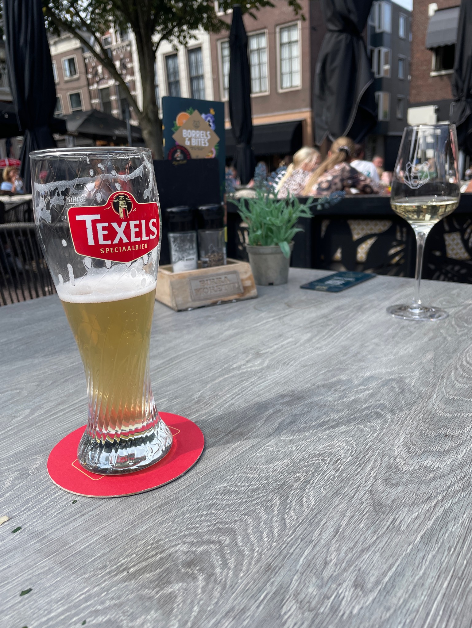 Skiller Wit, Netherlands