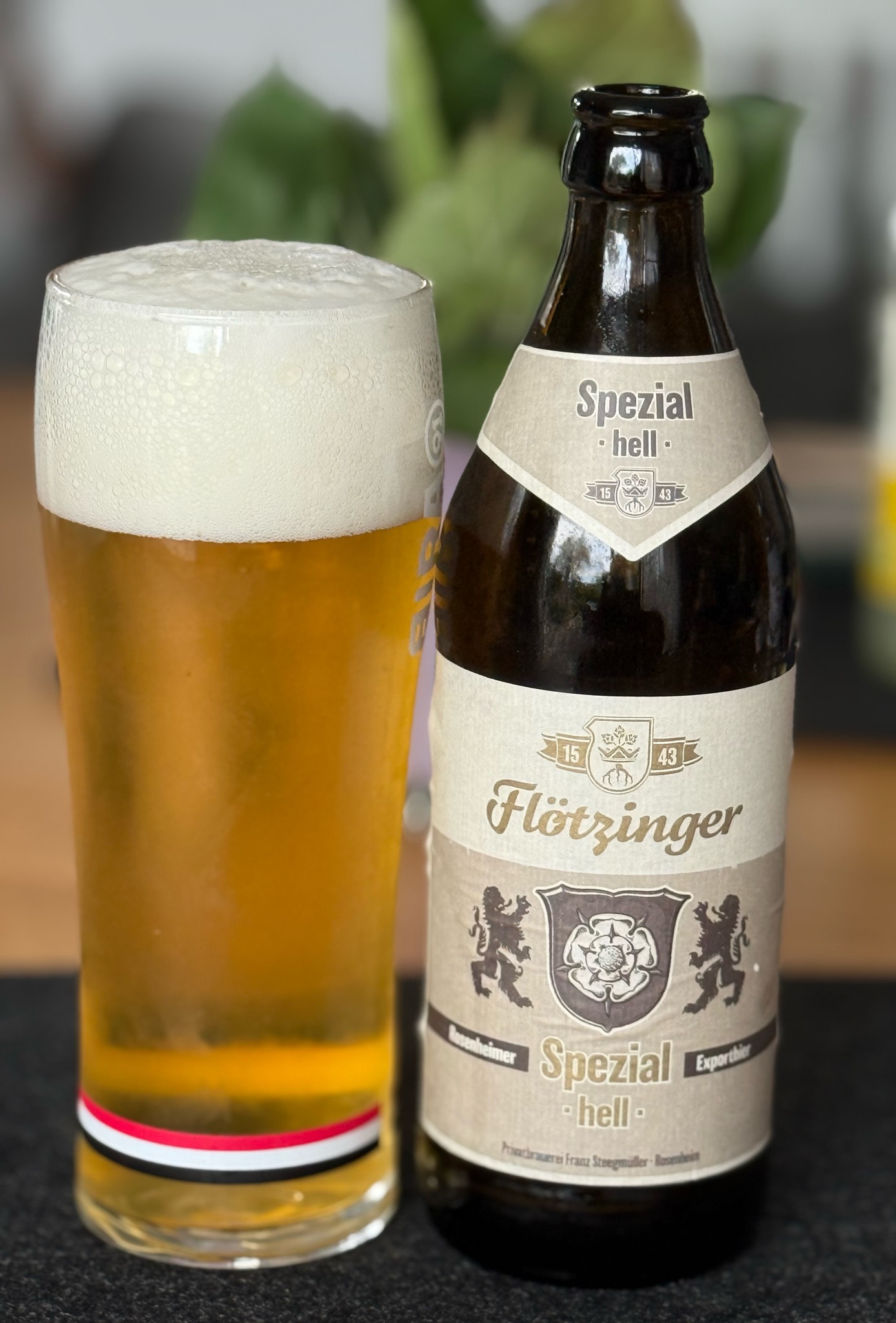 Flötzinger Spezial Hell, Flötzinger Brauerei Franz Steegmüller GmbH & Co. KG
