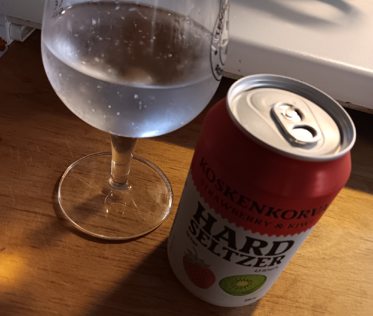 Koskenkorva Strawberry & Kiwi, Finland
