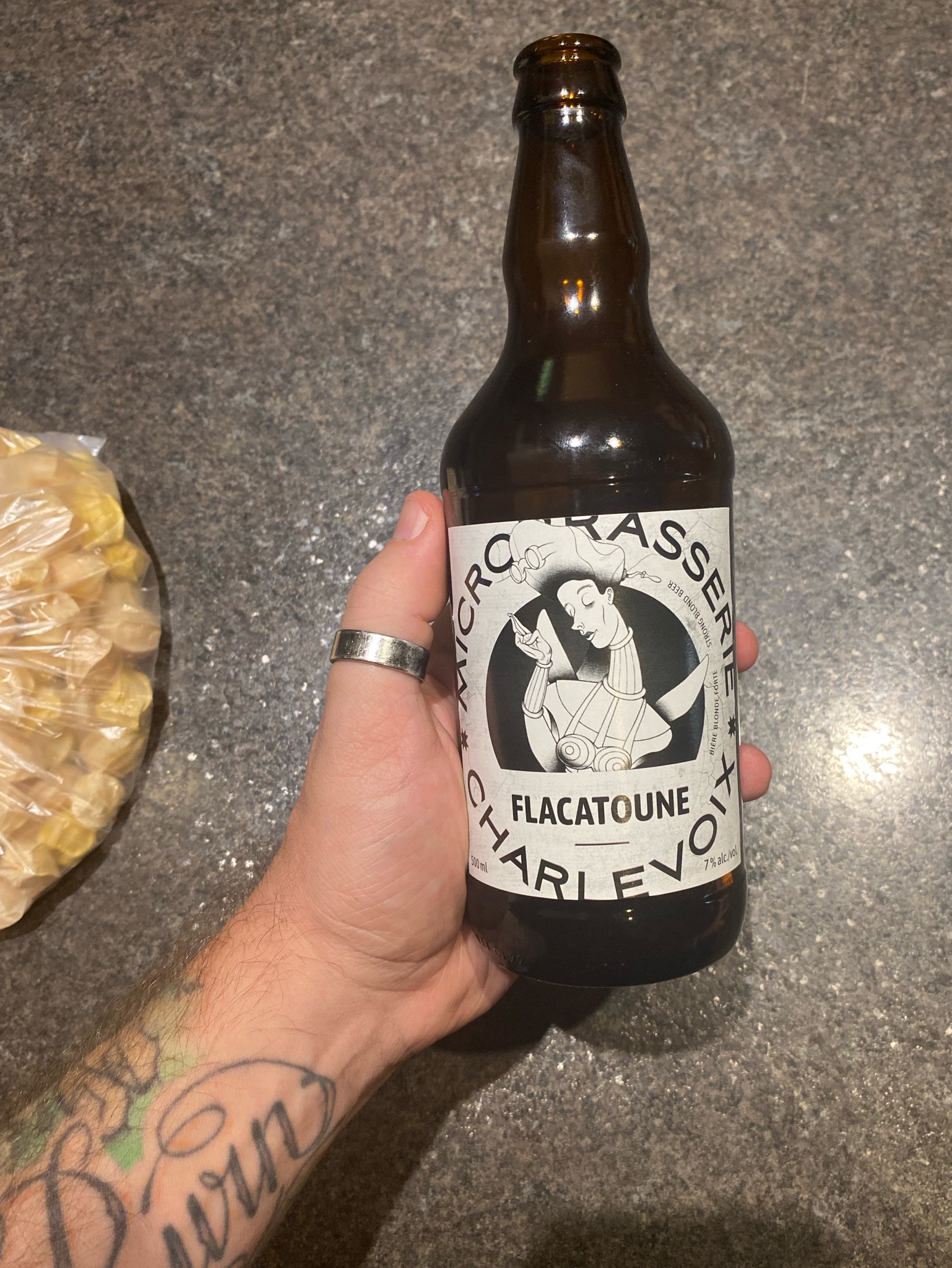 Flacatoune, Microbrasserie Charlevoix / Le Saint Pub