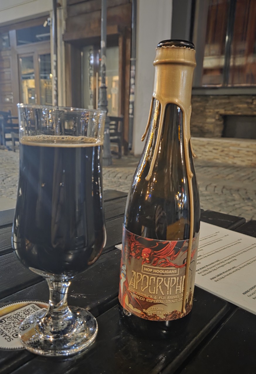Apocrypha: Rum Jamaica & Fiji Barrel Aged Tobacco (2025 Golden Wax), Romania