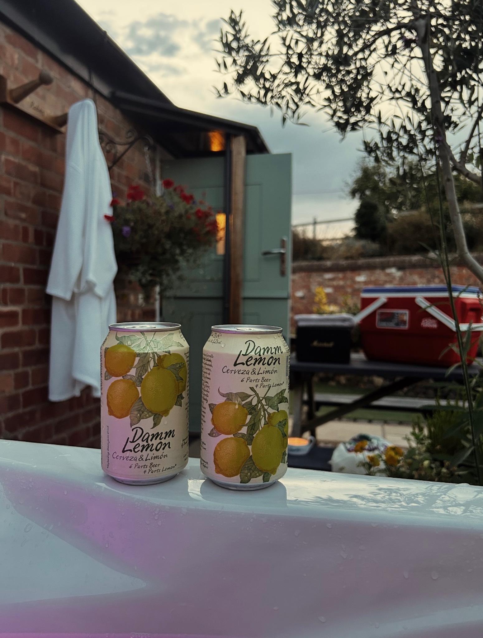 Damm Lemon, Spain