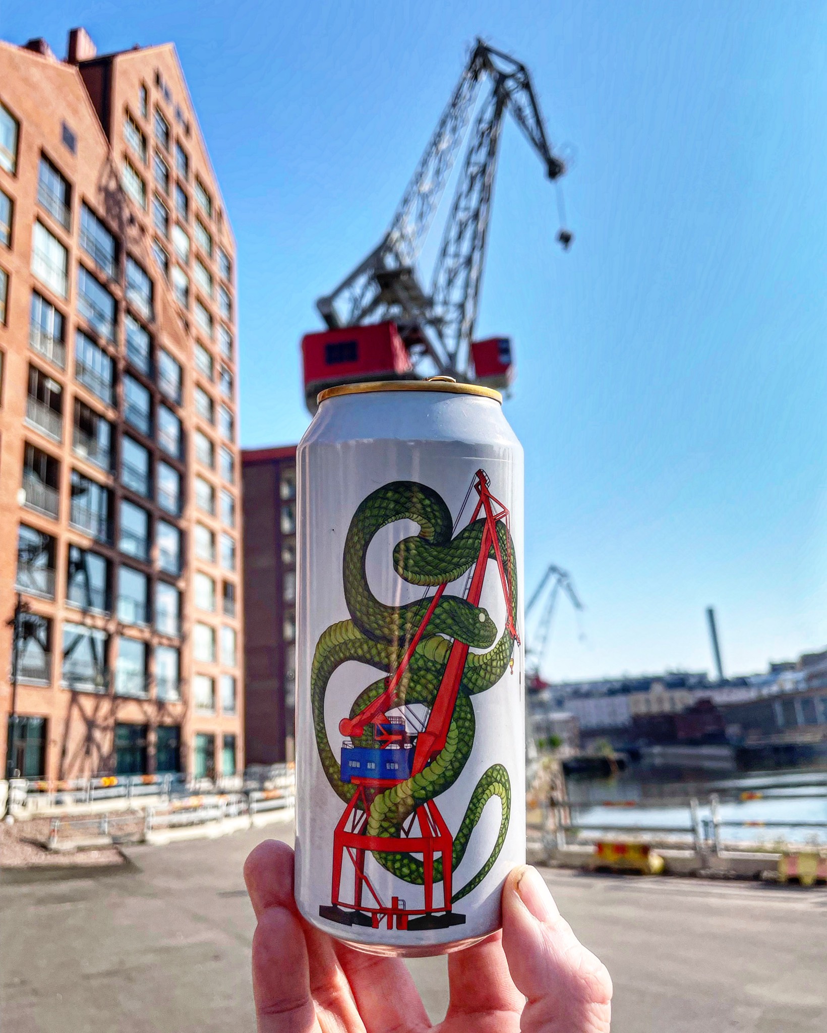 Snakes On A Crane, Sweden