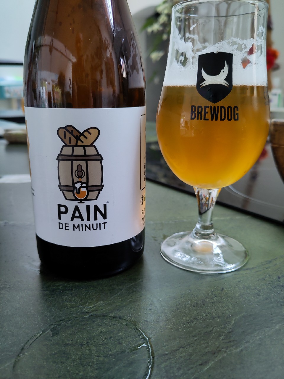 Pain De Minuit, Draw Your Beer