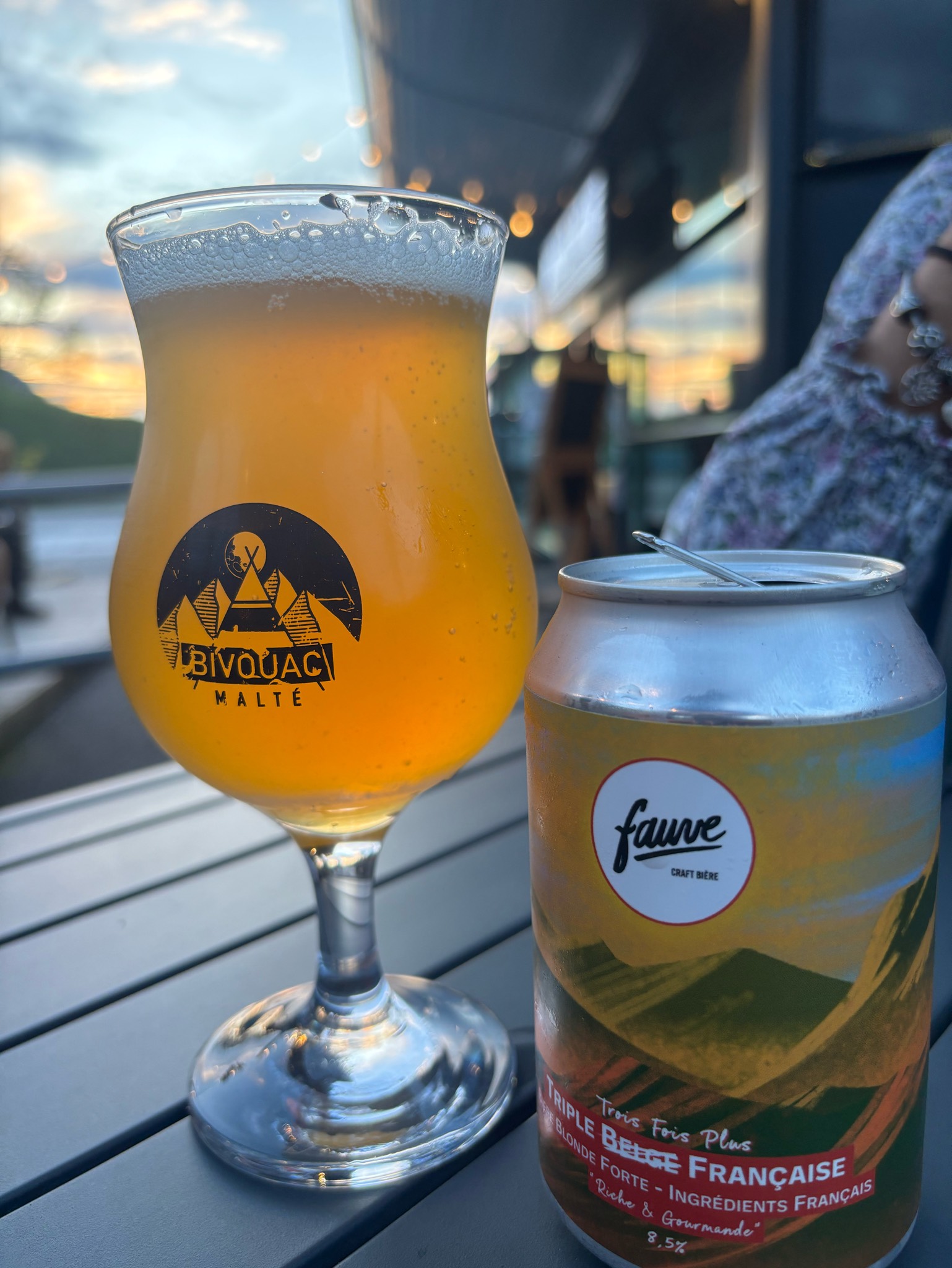 Trois Fois Plus, France