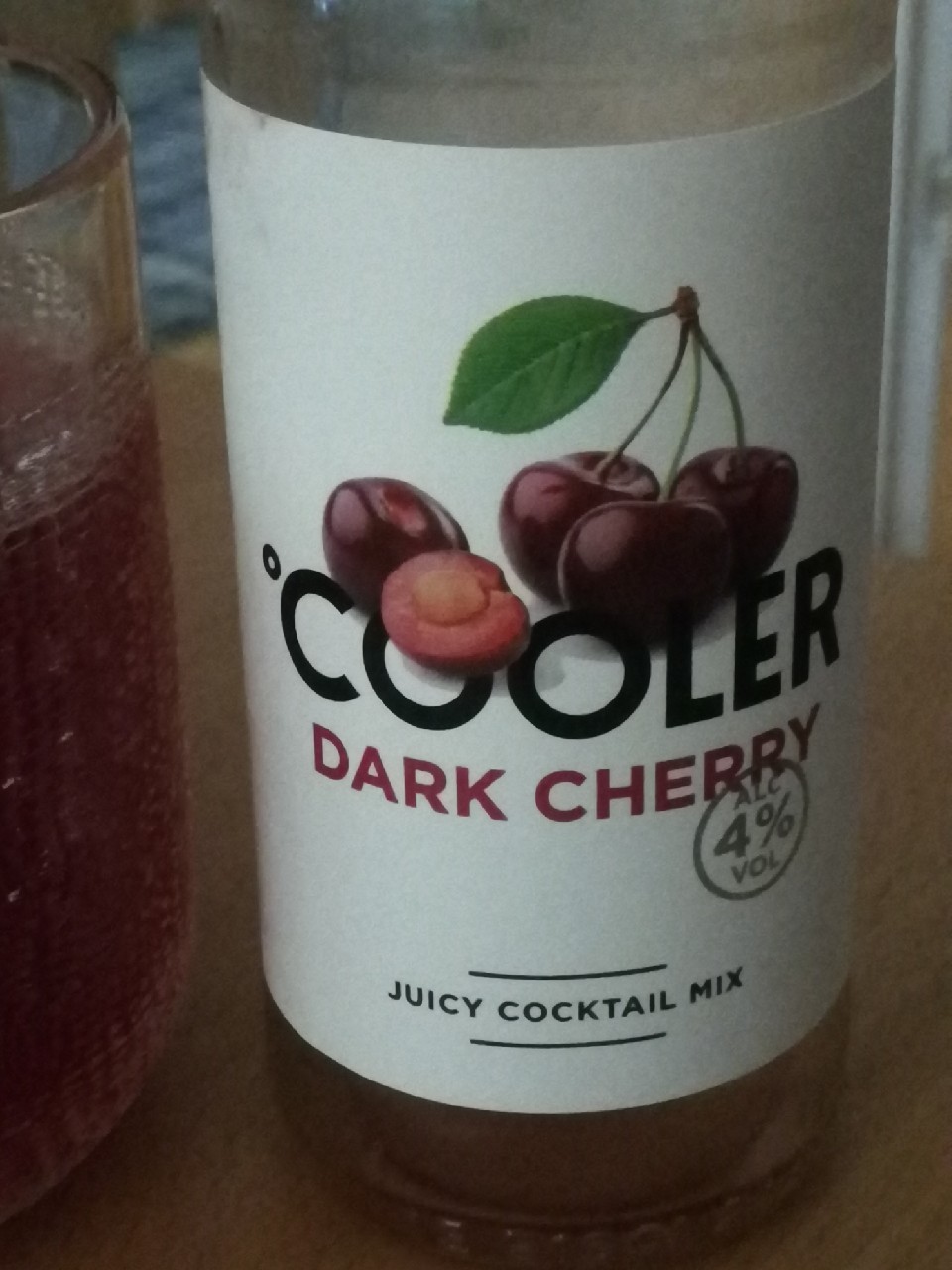 °cooler dark cherry, Liviko AS