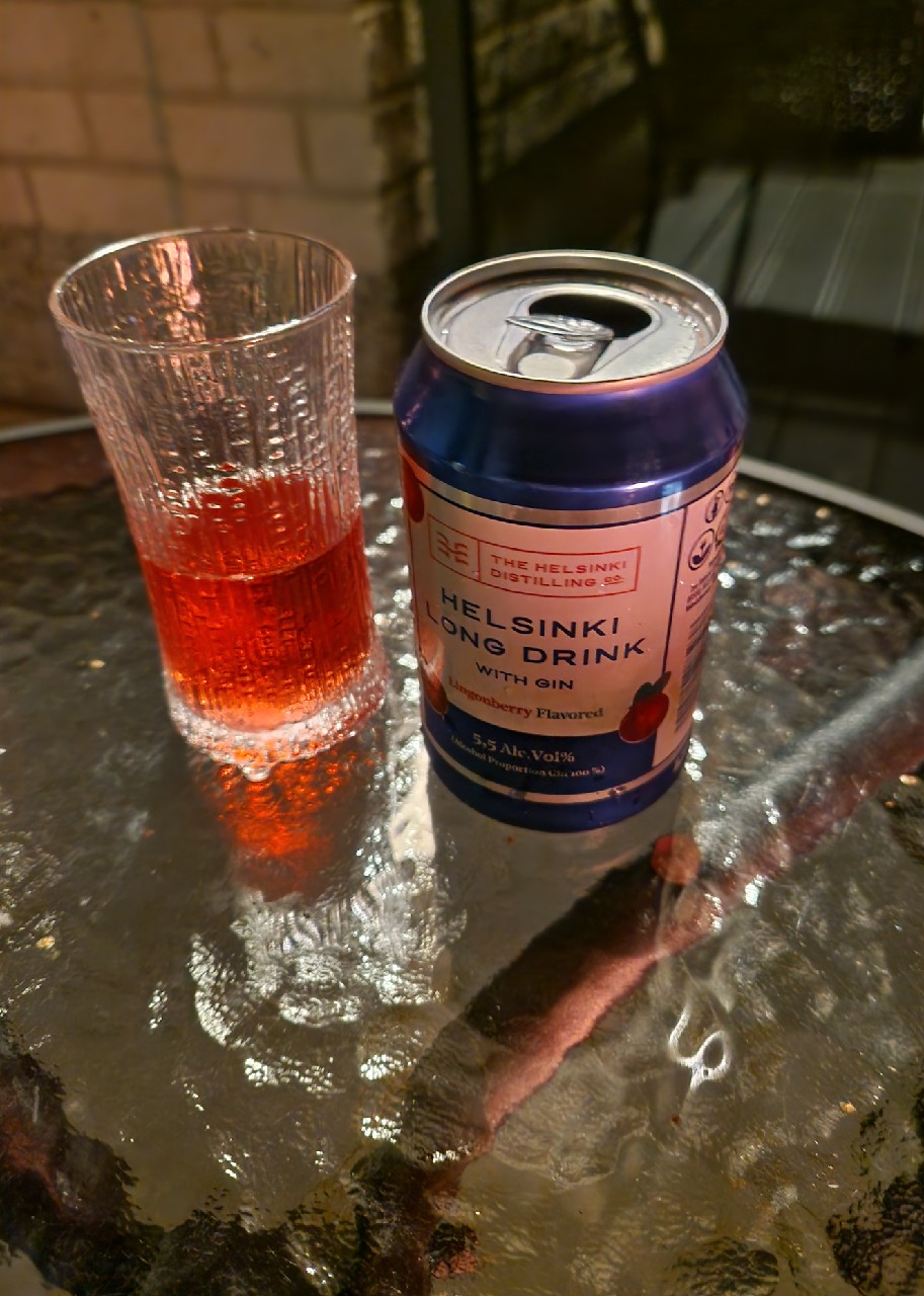 Helsinki Long Drink: Lingonberry, The Helsinki Distilling Co. (Olvi)