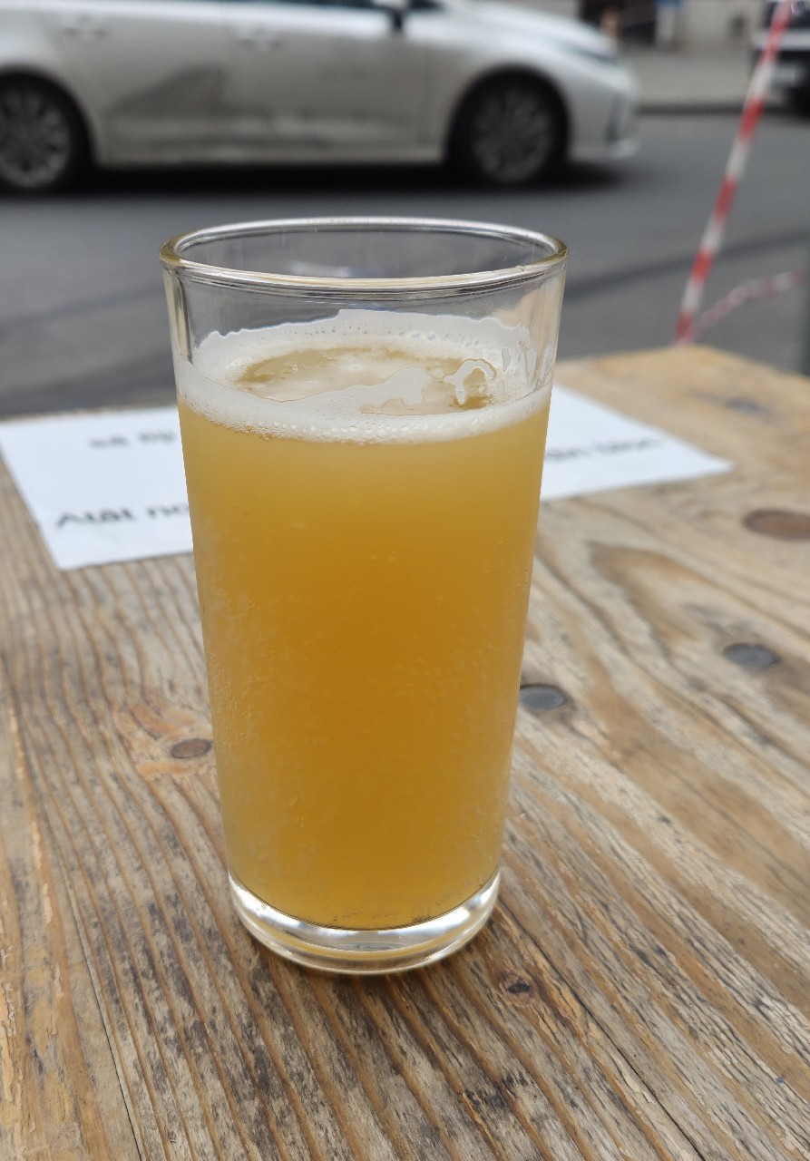 triple hyper, Romania