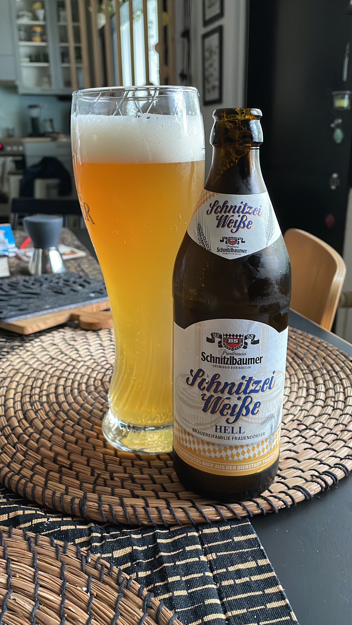 Schnitzei Weiße Hell, Privatbrauerei Schnitzlbaumer