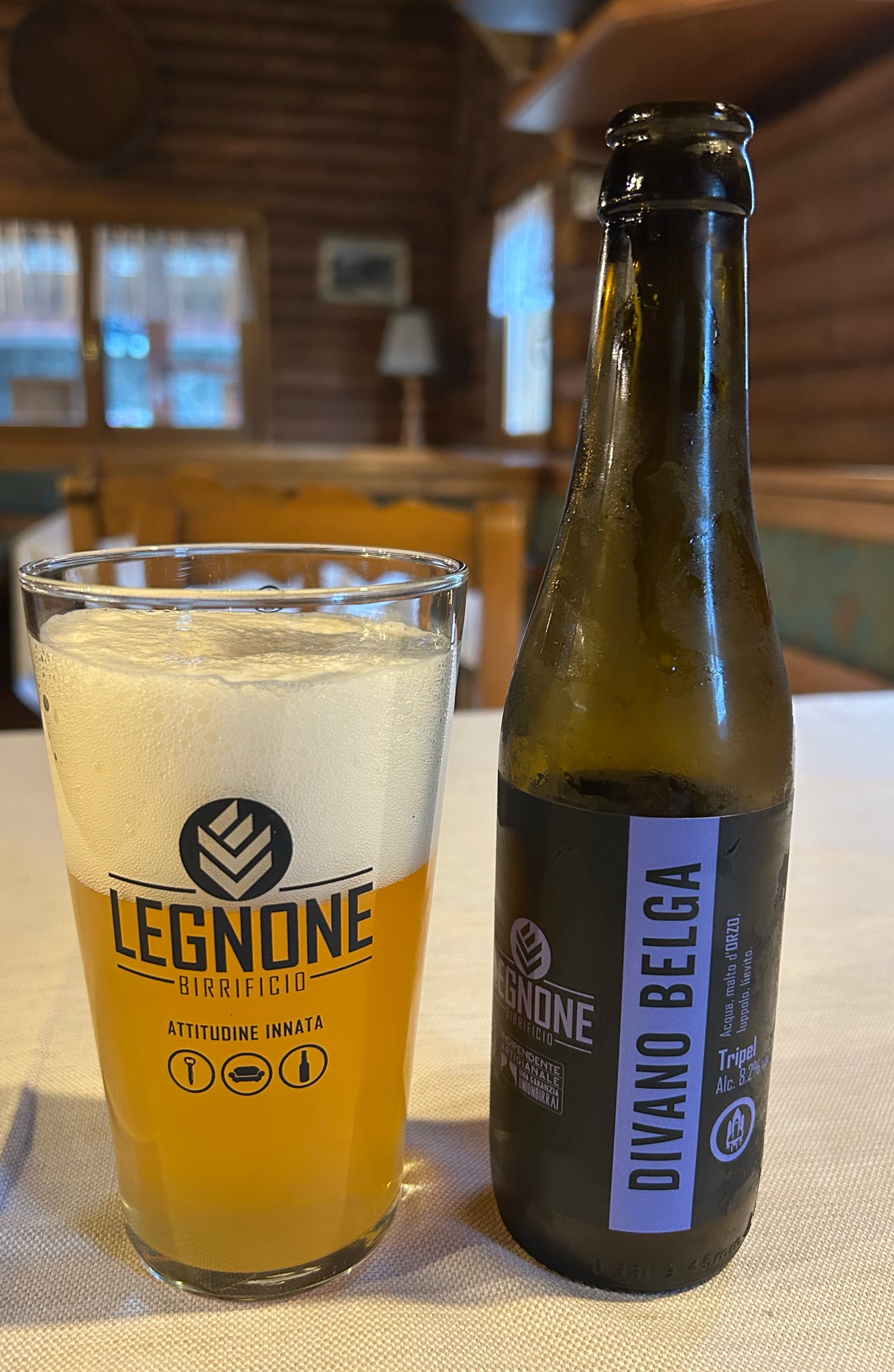 divano belga, Legnone