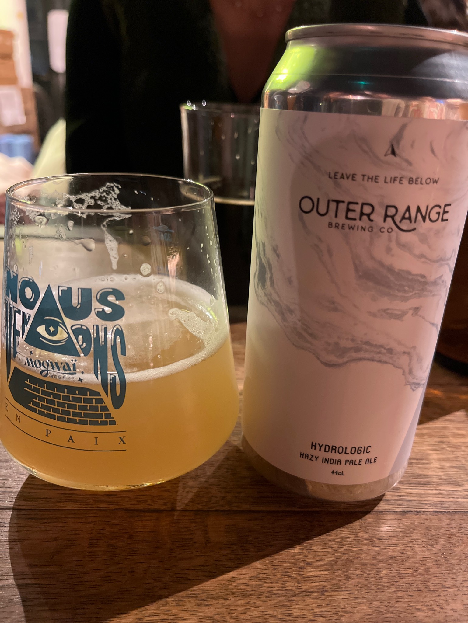 leave the life below range, France