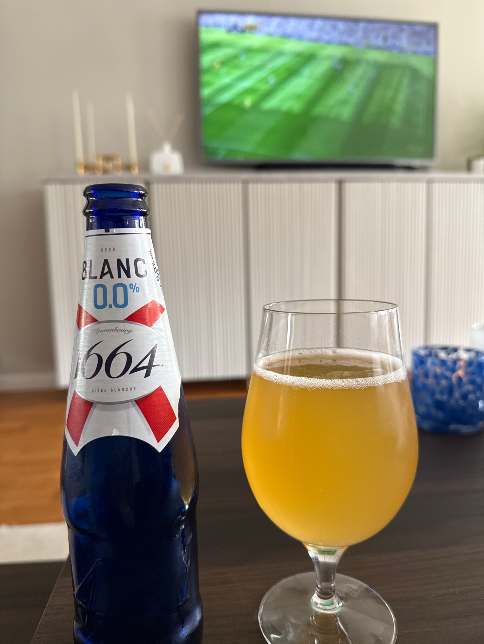 1664 Blanc Sans Alcool, France