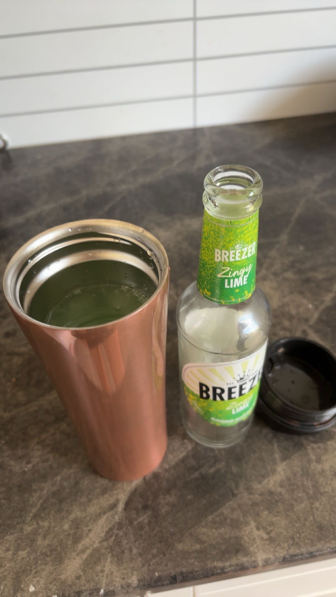 Breezer Lime, Bermuda