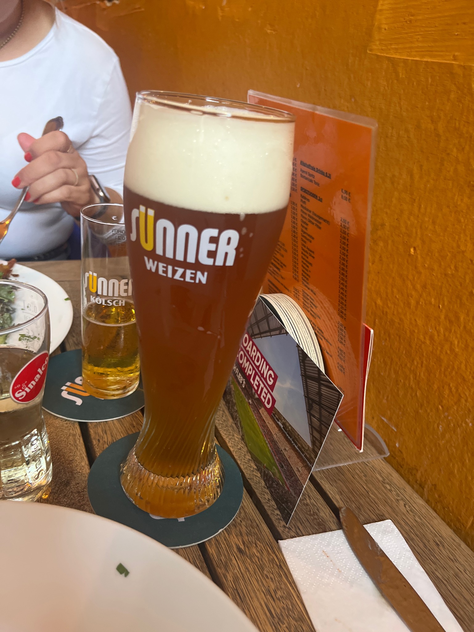 Sünner Hefeweizen, Sünner Brauerei und Brennerei