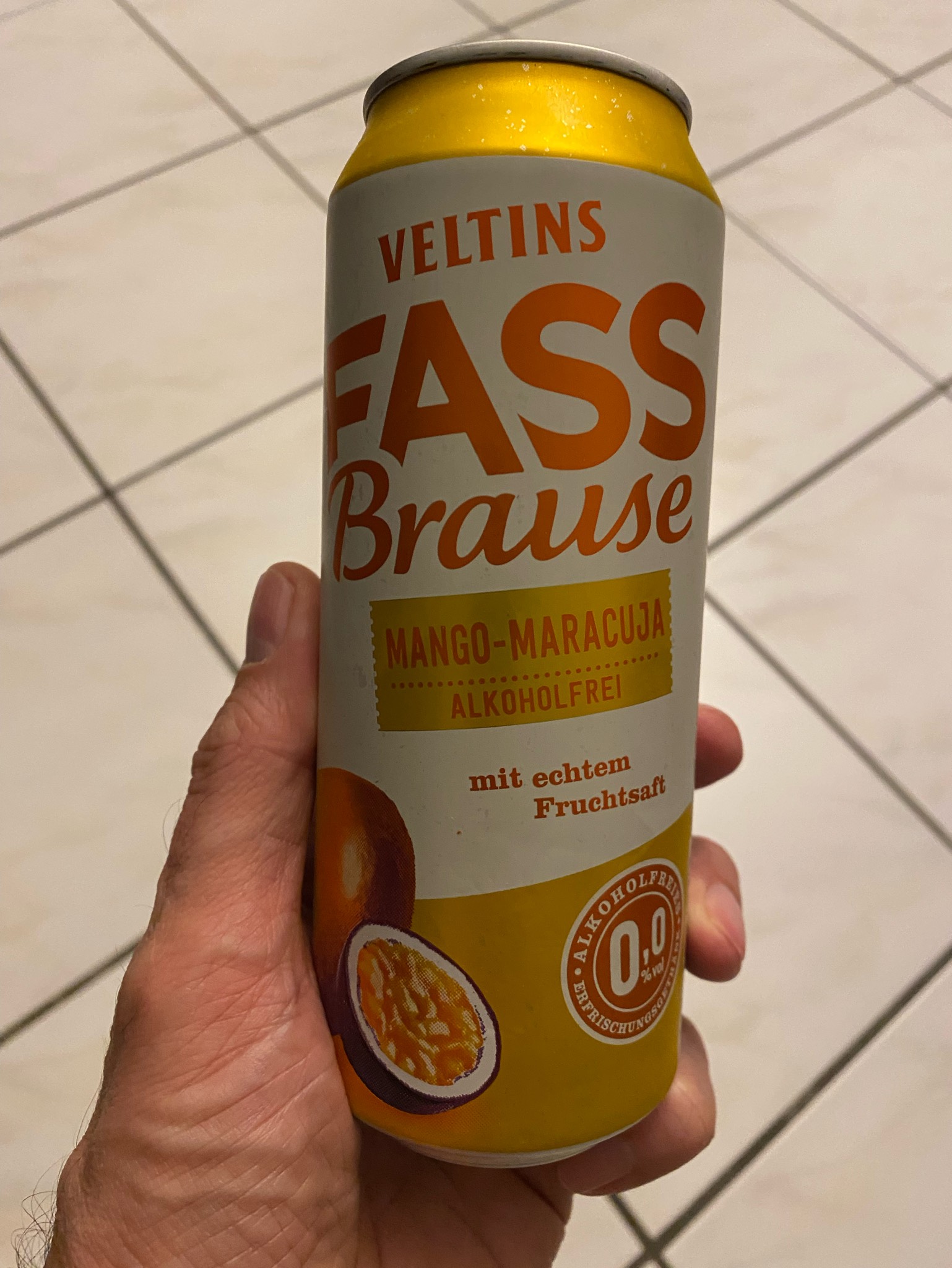 VELTINS Fassbrause Mango-Maracuja Alkoholfrei, Brauerei C.& A. Veltins