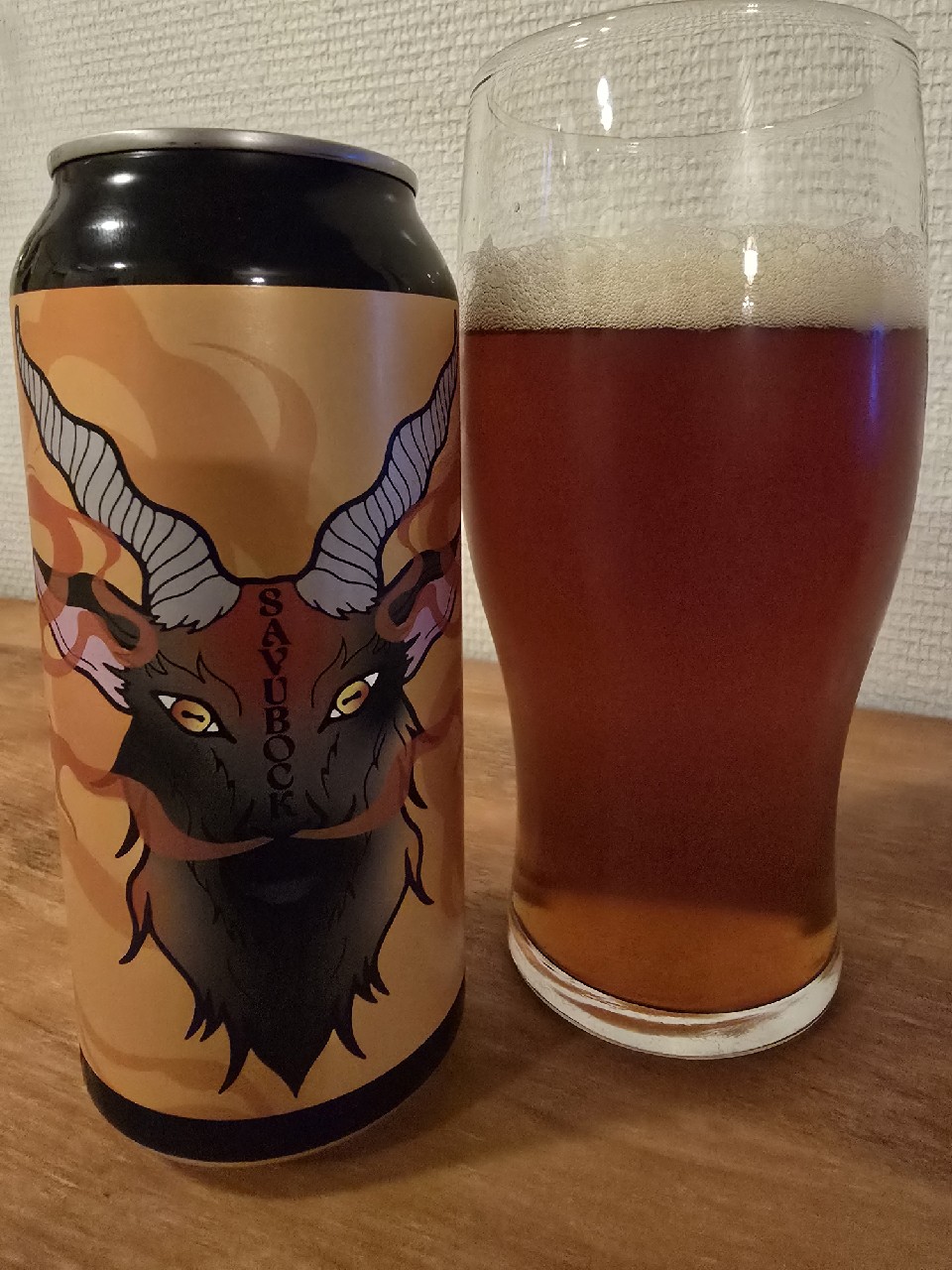 Älä Silitä Palavaa Pukkia, Panimo HIMO